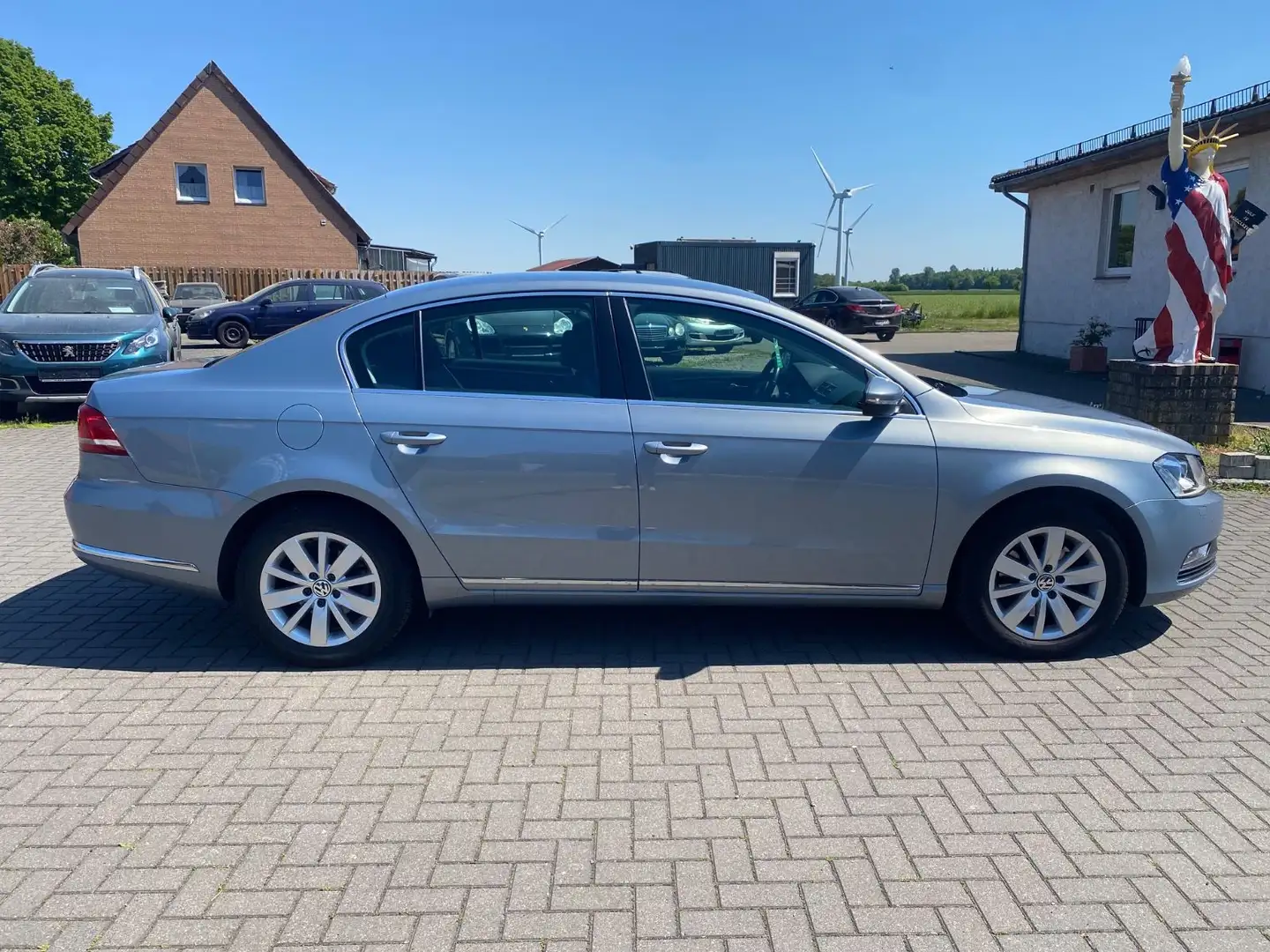 Volkswagen Passat Lim. Comfortline 1.Hand Navi Bi-Xenon Kam siva - 2