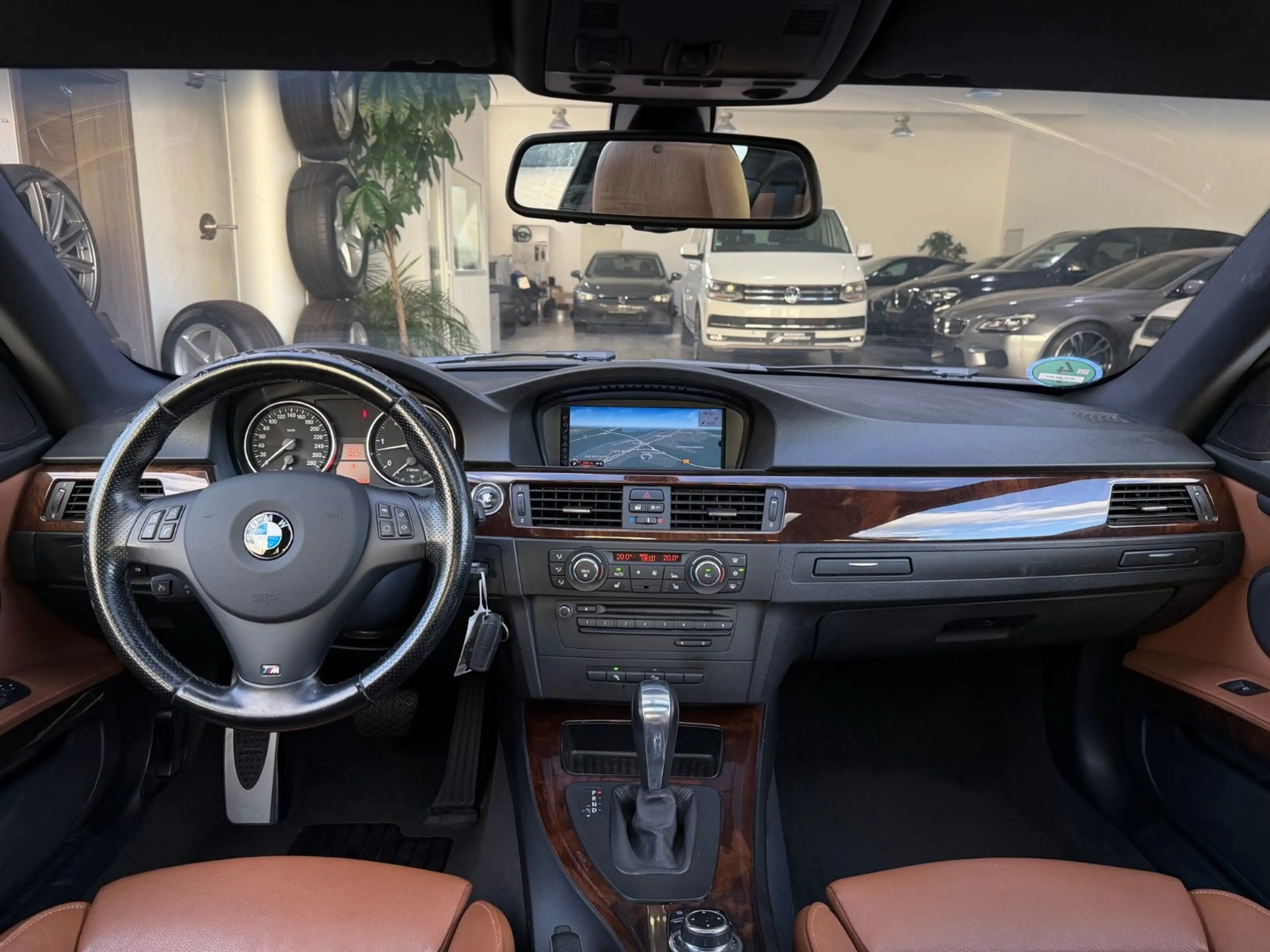 BMW 330 d Coupe M Paket LCI xDrive Shadow Line — photo 13