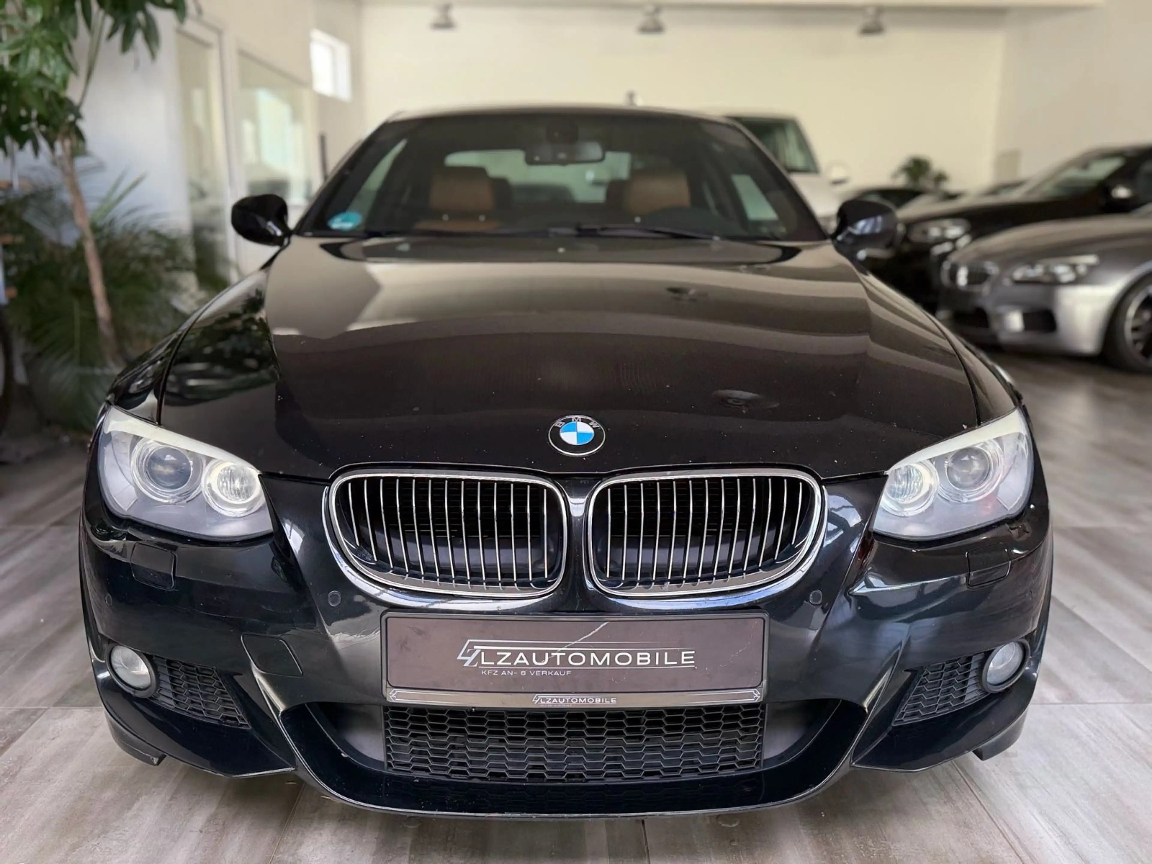 BMW 330 d Coupe M Paket LCI xDrive Shadow Line — photo 2