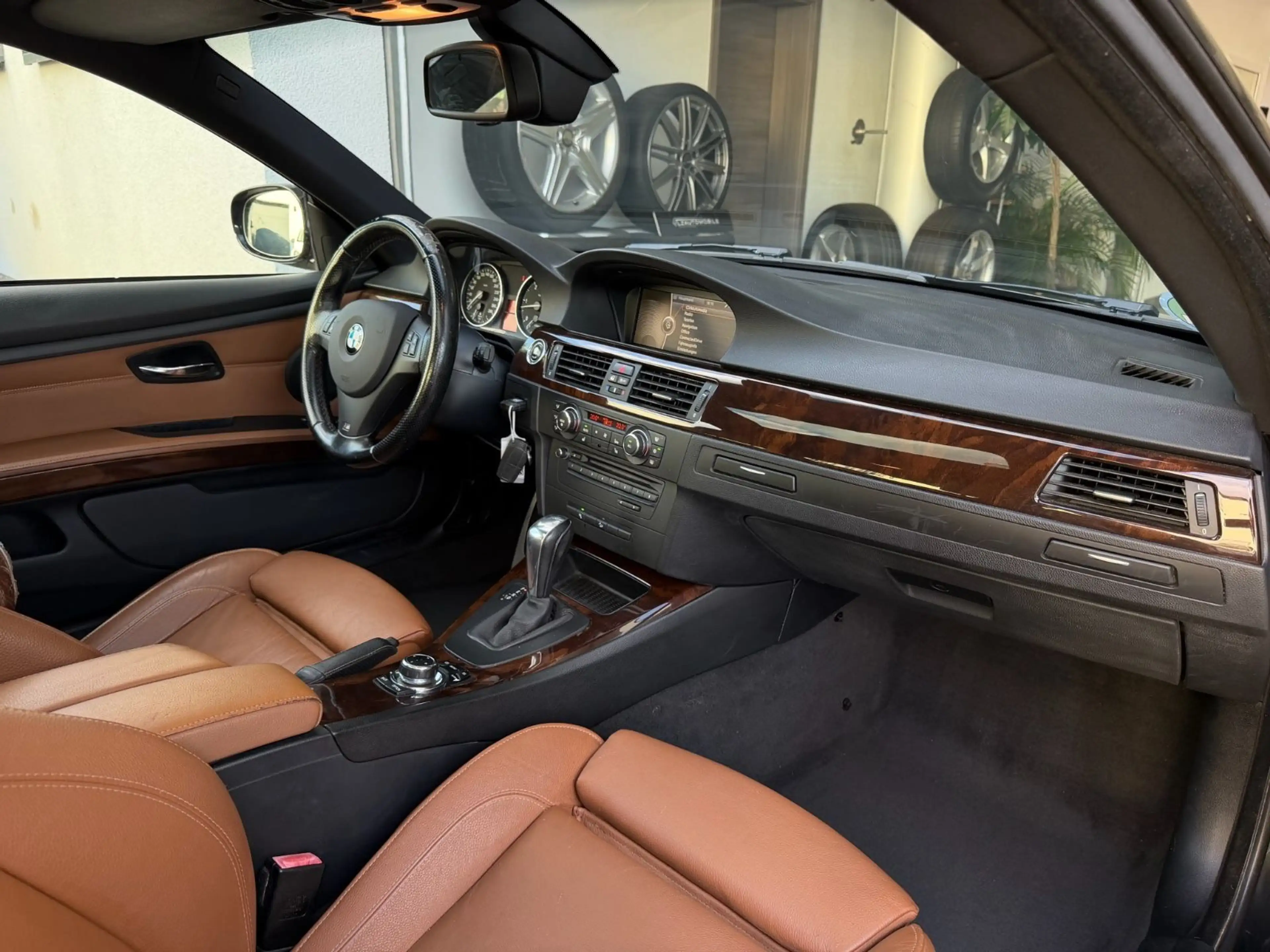 BMW 330 d Coupe M Paket LCI xDrive Shadow Line — photo 10