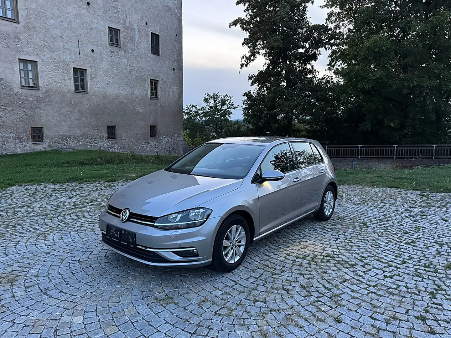 Volkswagen Golf R abbit 40 1,0 TSI Grau - 2