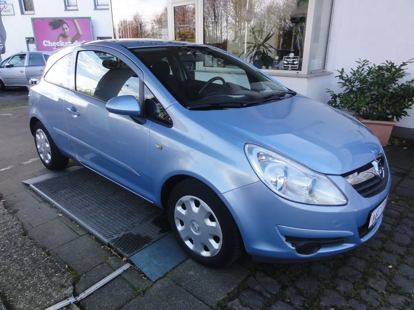 Opel Corsa Edition Blau - 1
