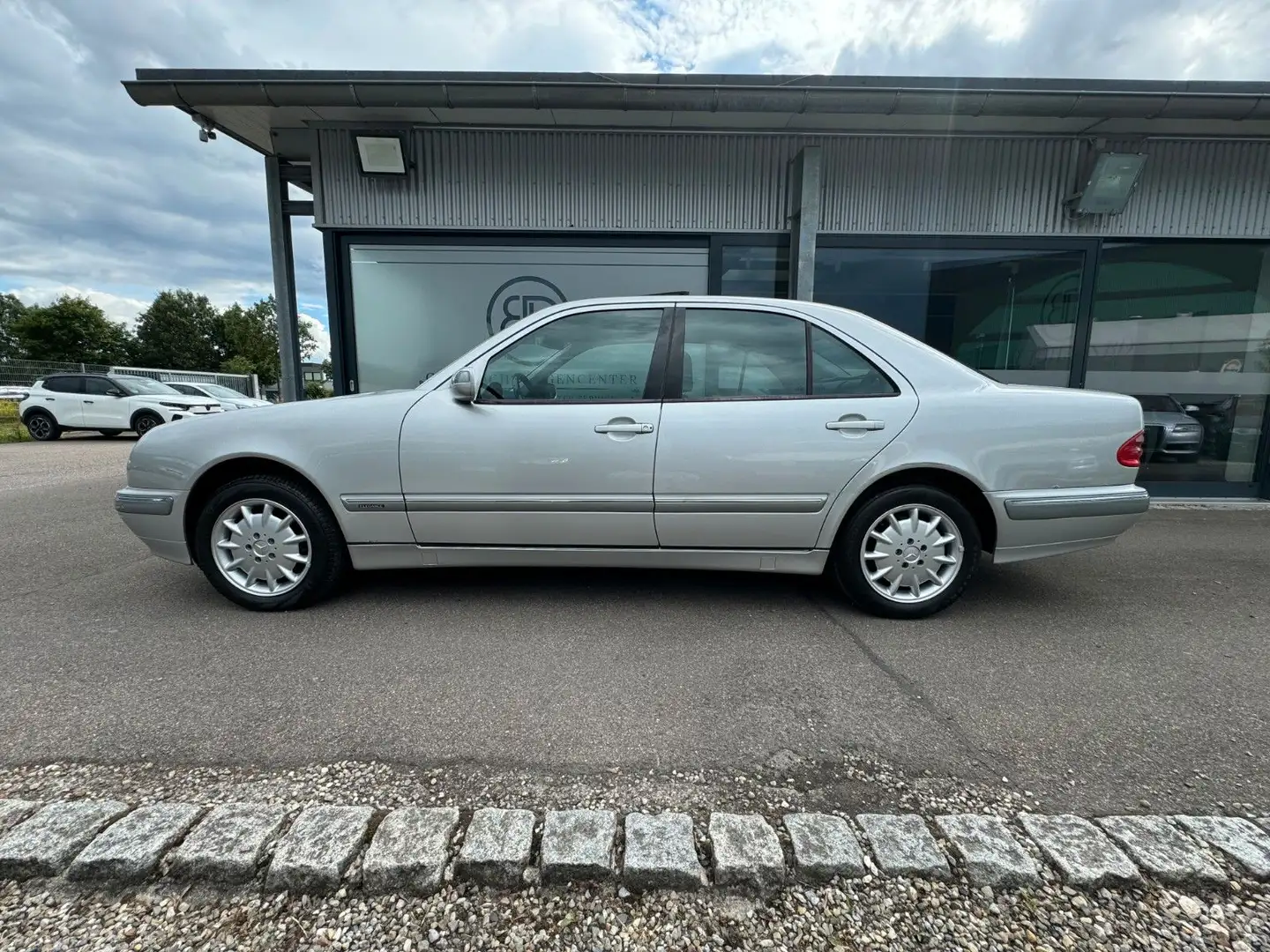 Mercedes-Benz E 320 4MATIC ELEGANCE*Automatik*Klima*EGSD*LM* Argent - 2