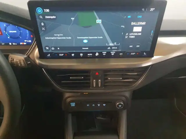 Ford Focus view 6
