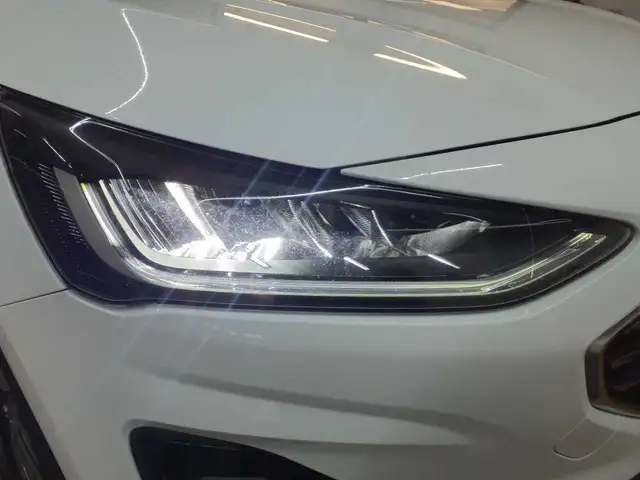 Ford Focus view 15