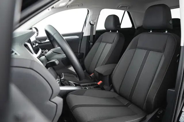 Volkswagen T Roc view 12