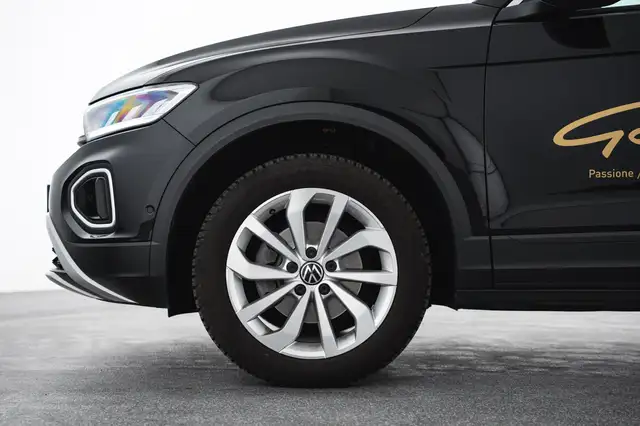 Volkswagen T Roc view 9