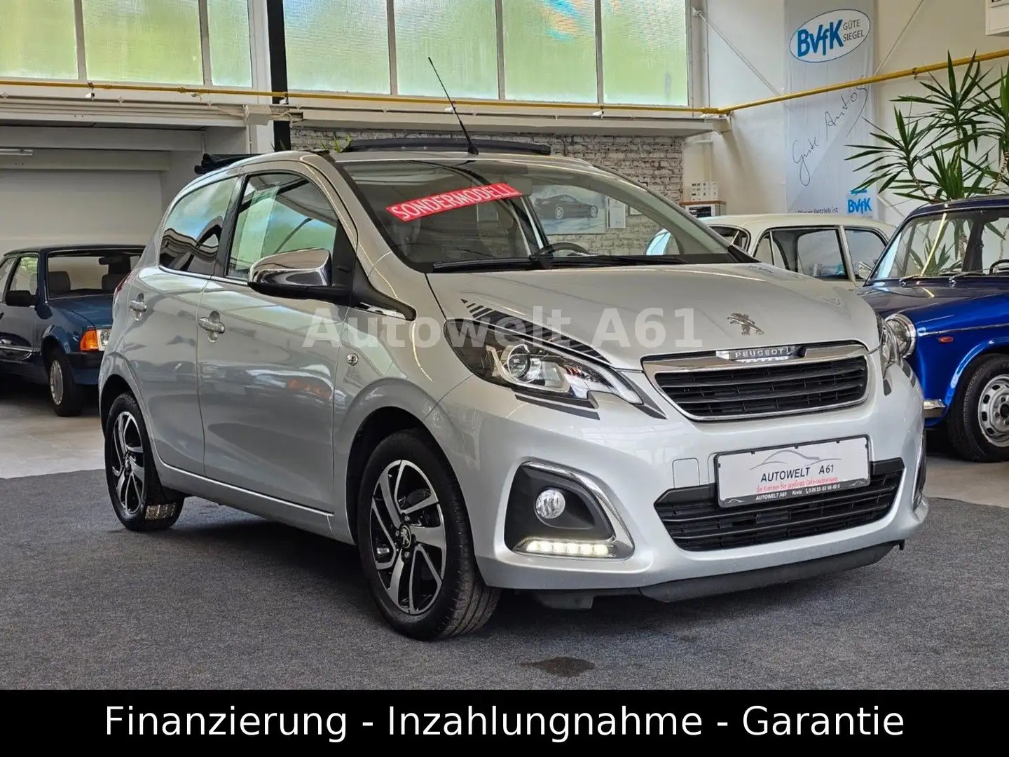 Peugeot 108 TOP Collection VTi 72 FALTDACH+SHZ+MY2021 Grau - 2