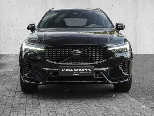 Volvo XC60 view 3