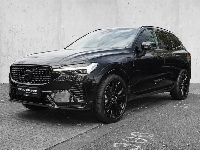 Volvo XC60 view 2
