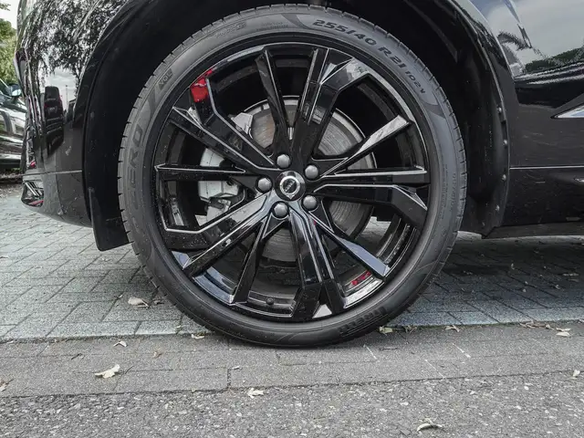 Volvo XC60 view 7