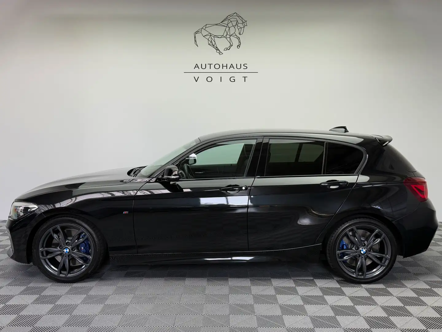 BMW 140 Special Edition|H&K|HiFi|LED|PDC| Schwarz - 1