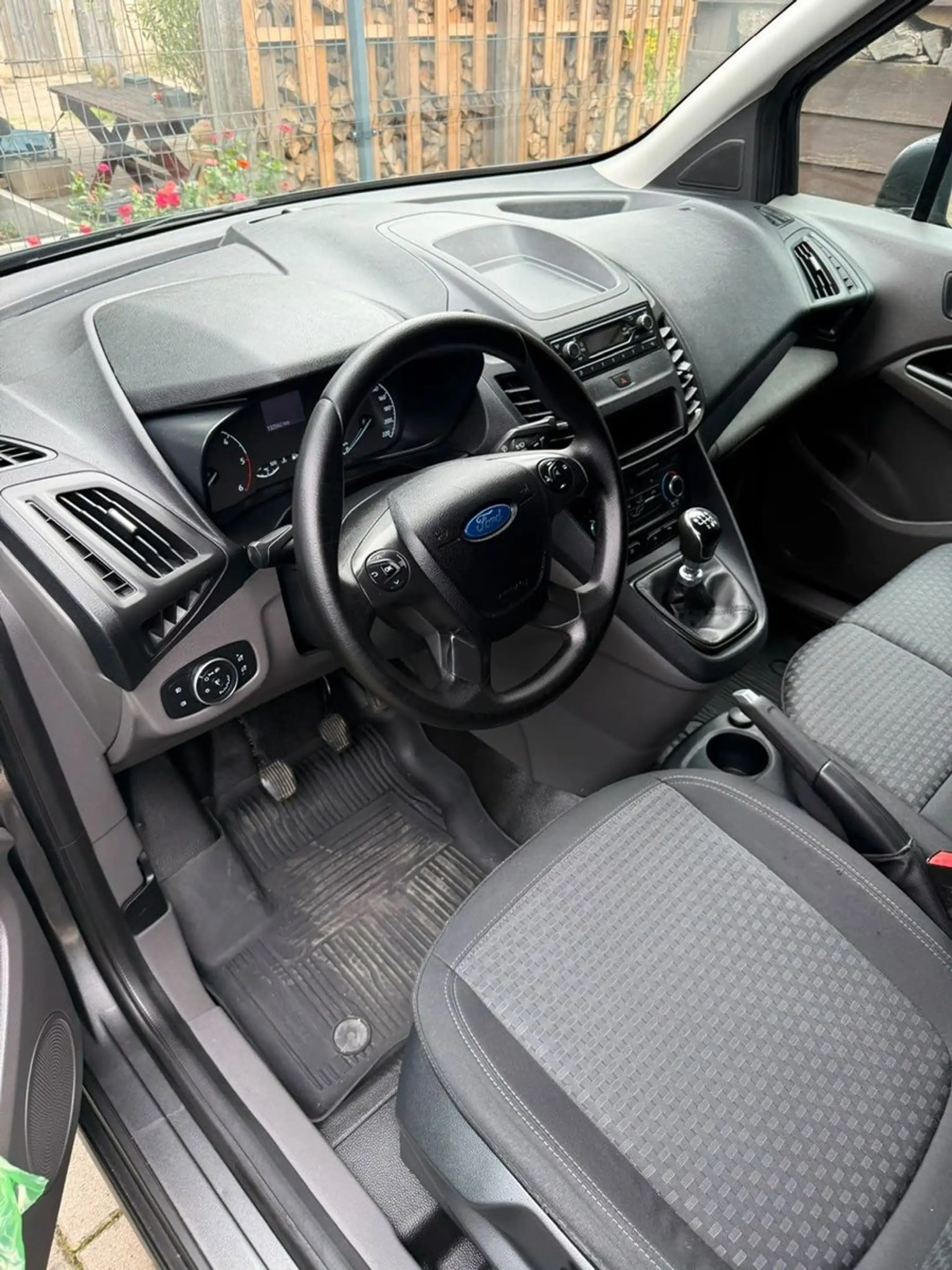 Ford Transit Connect Kasten SHZ Klima AHK PDC — photo 5