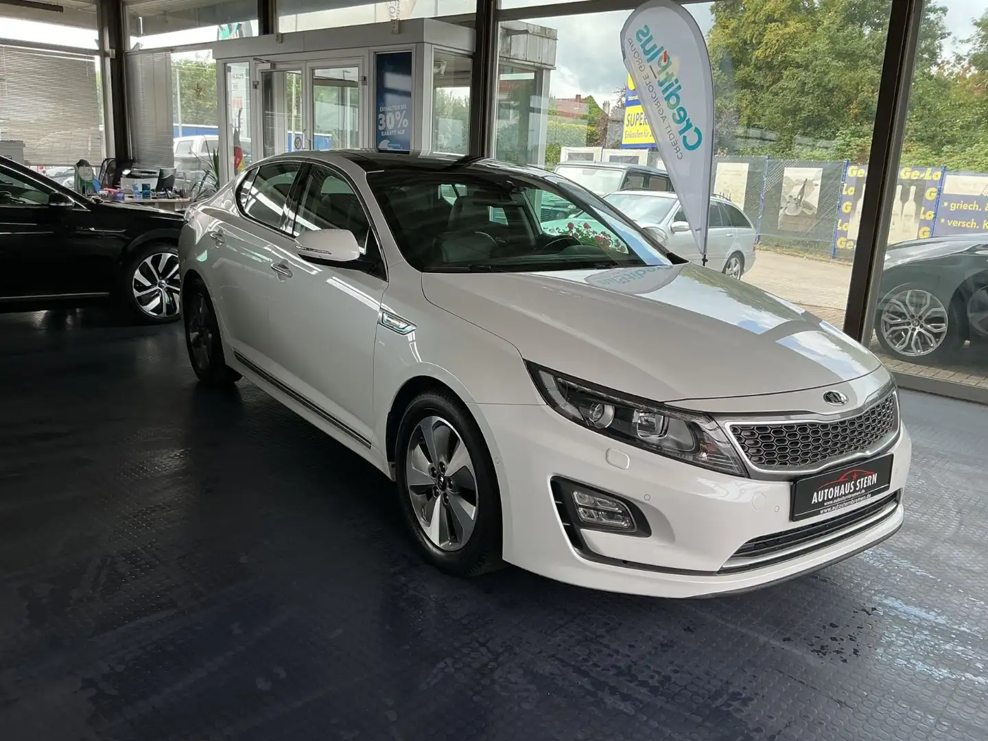 Kia Optima Spirit Hybrid Biały - 1
