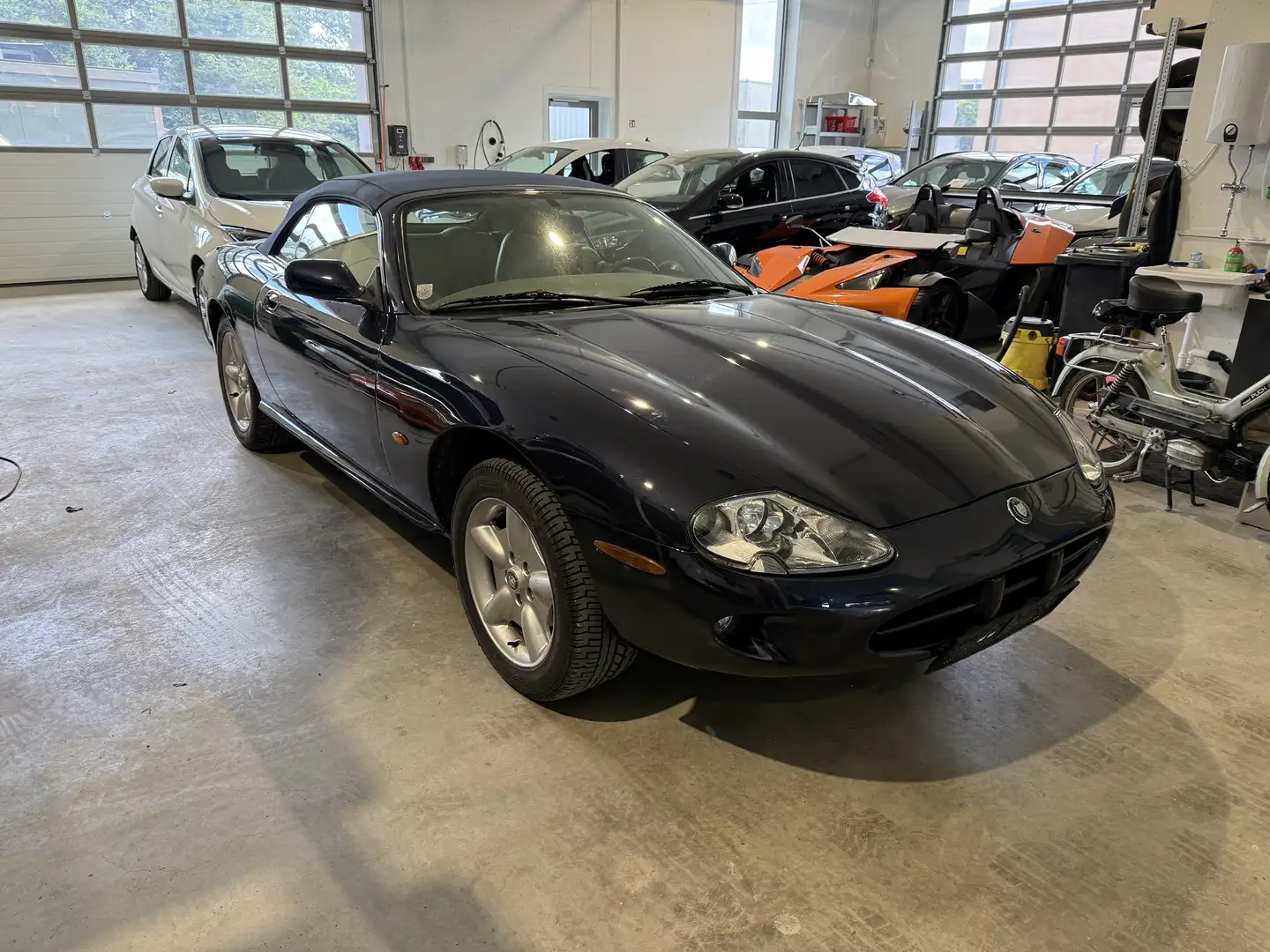 Jaguar XK8 Cabrio Blau - 2