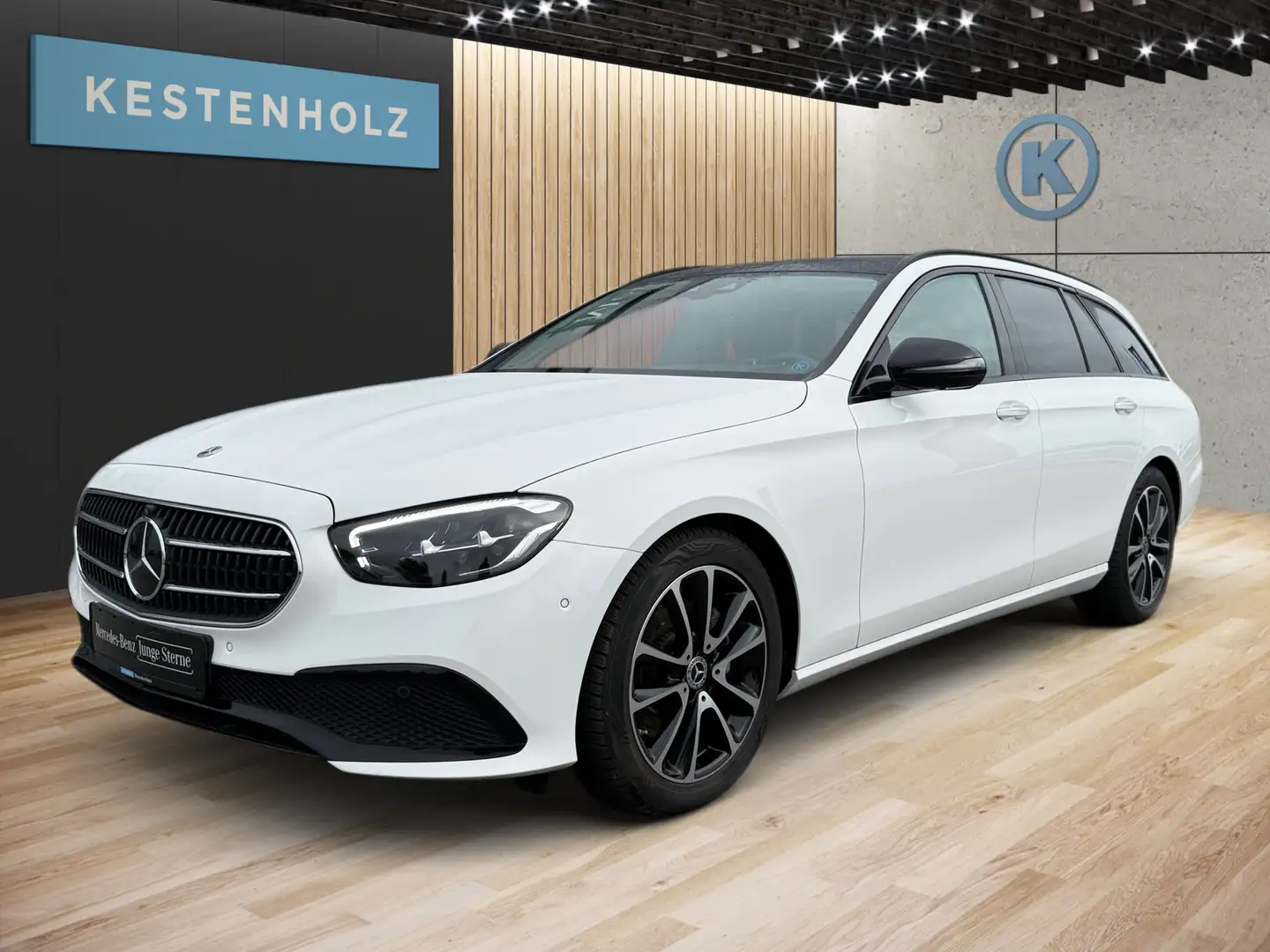 Mercedes-Benz E 220 E 220 d T *AVANTGARDE*NIGHT*360°*PANO*SHZ*LED* Blanc - 1
