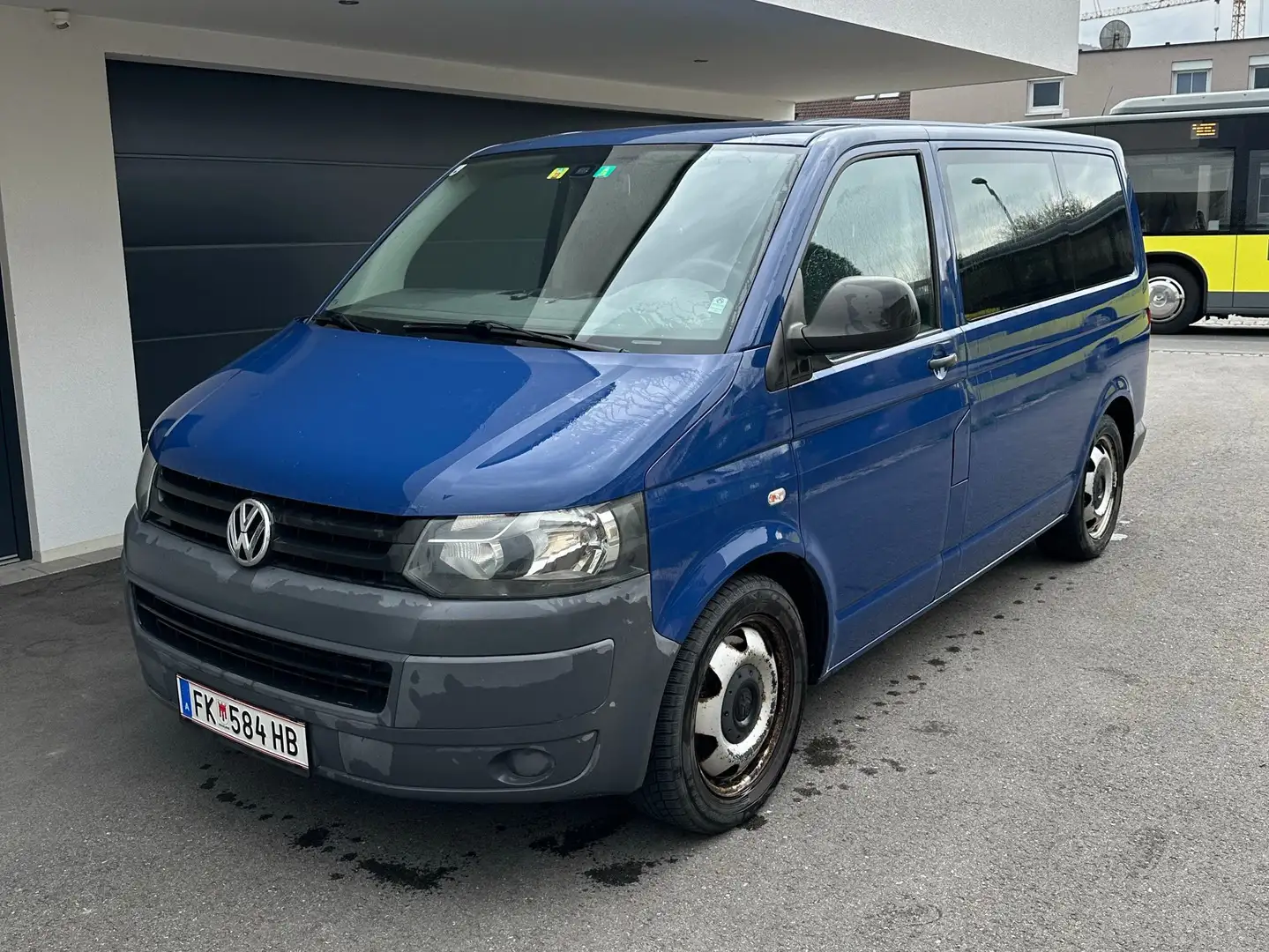 Volkswagen T5 Azul - 1