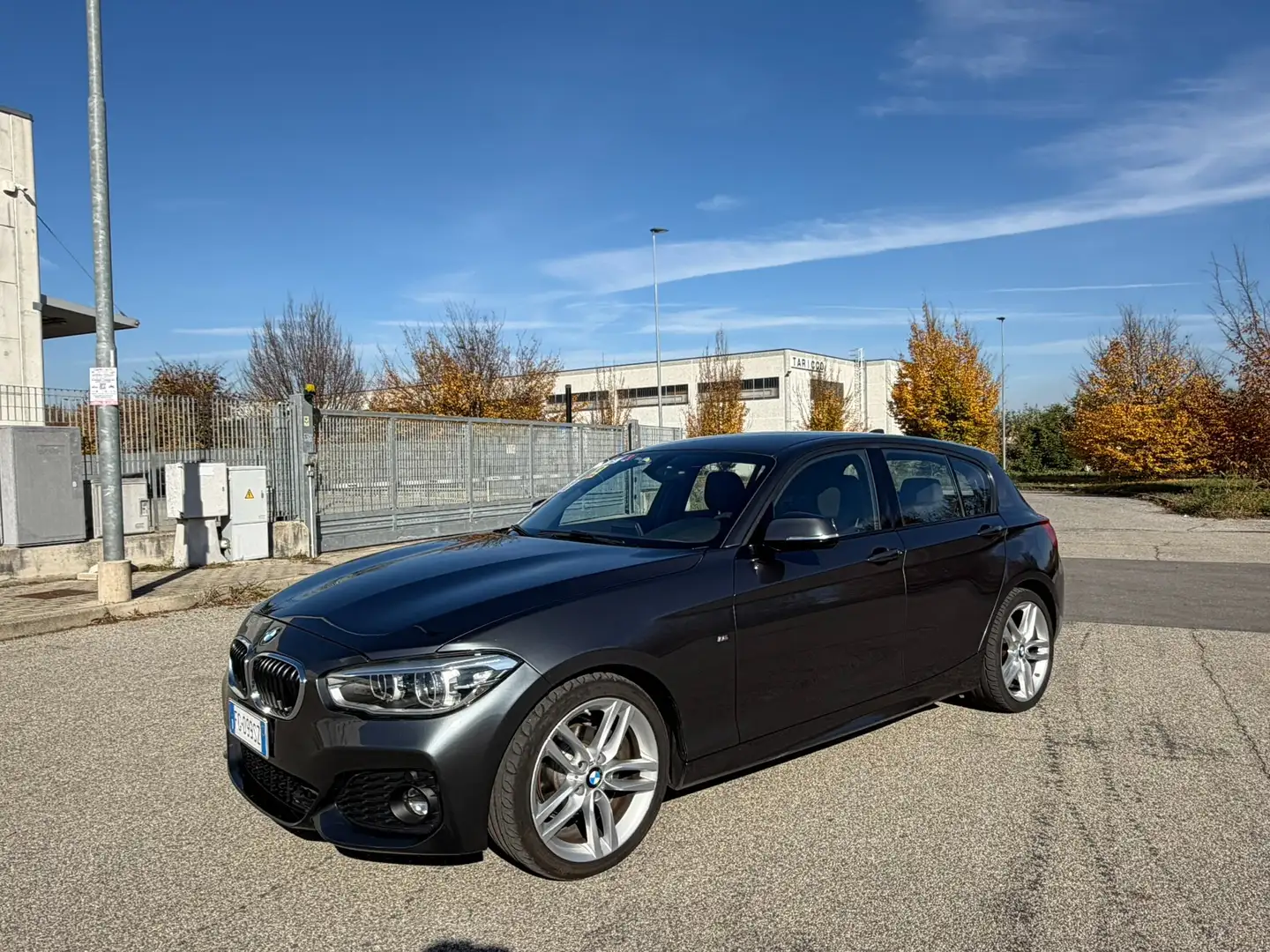 BMW 116 Serie 1 F/20-21 2015 116d Msport 5p auto Grigio - 1