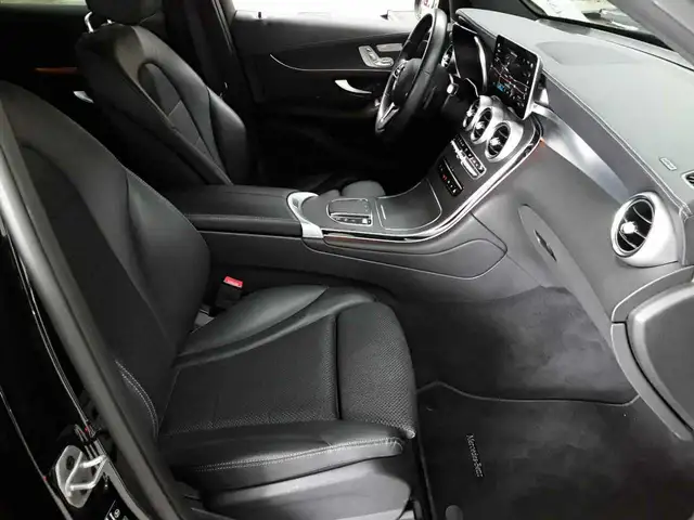 Mercedes-Benz GLC view 8