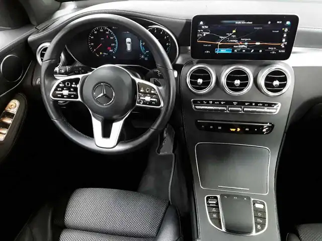 Mercedes-Benz GLC view 10