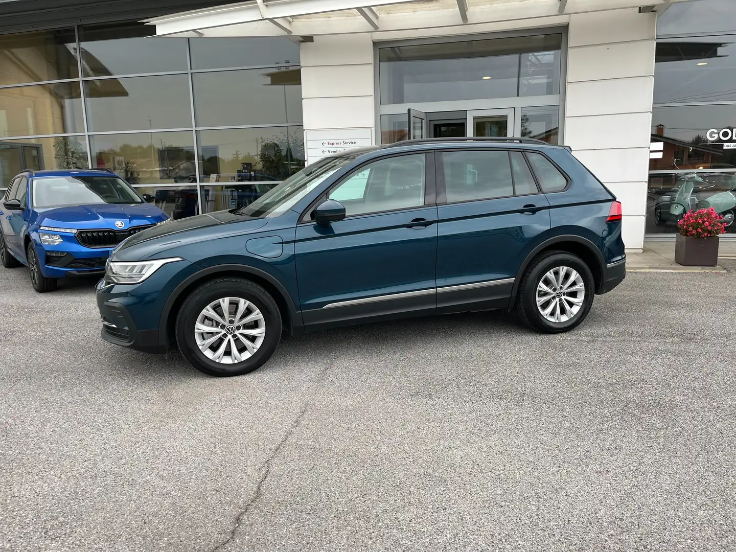 Volkswagen Tiguan Tiguan II 2021 1.4 tsi eh Life dsg Blu/Azzurro - 2
