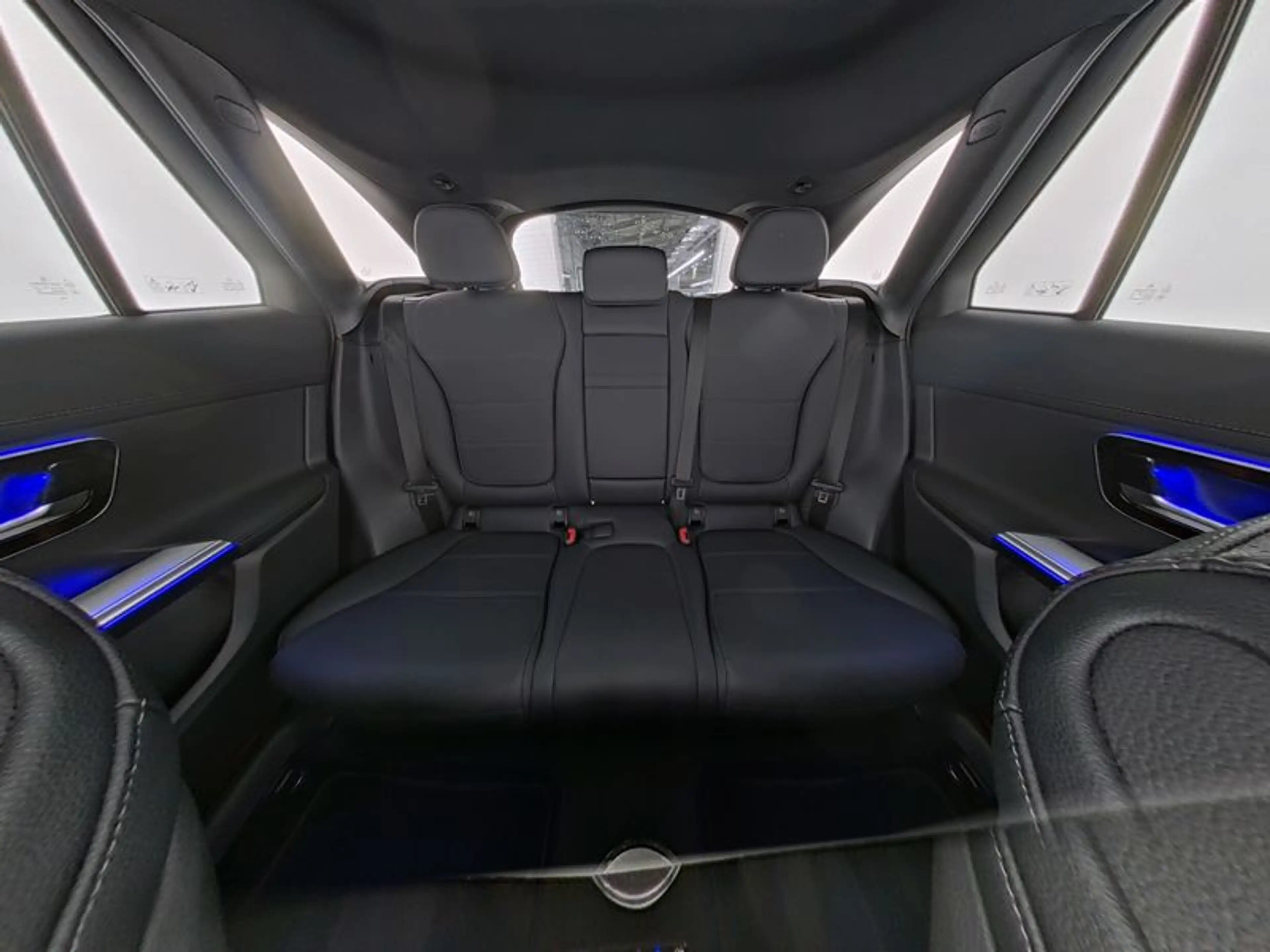 Mercedes-Benz GLC 300 4M AMG-Sport/Pano/Burm/Stdhz/HUD/AHK/20" — photo 10