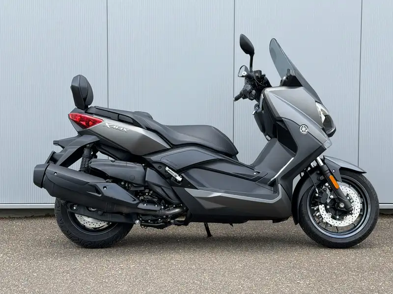 Yamaha X-MAX 400