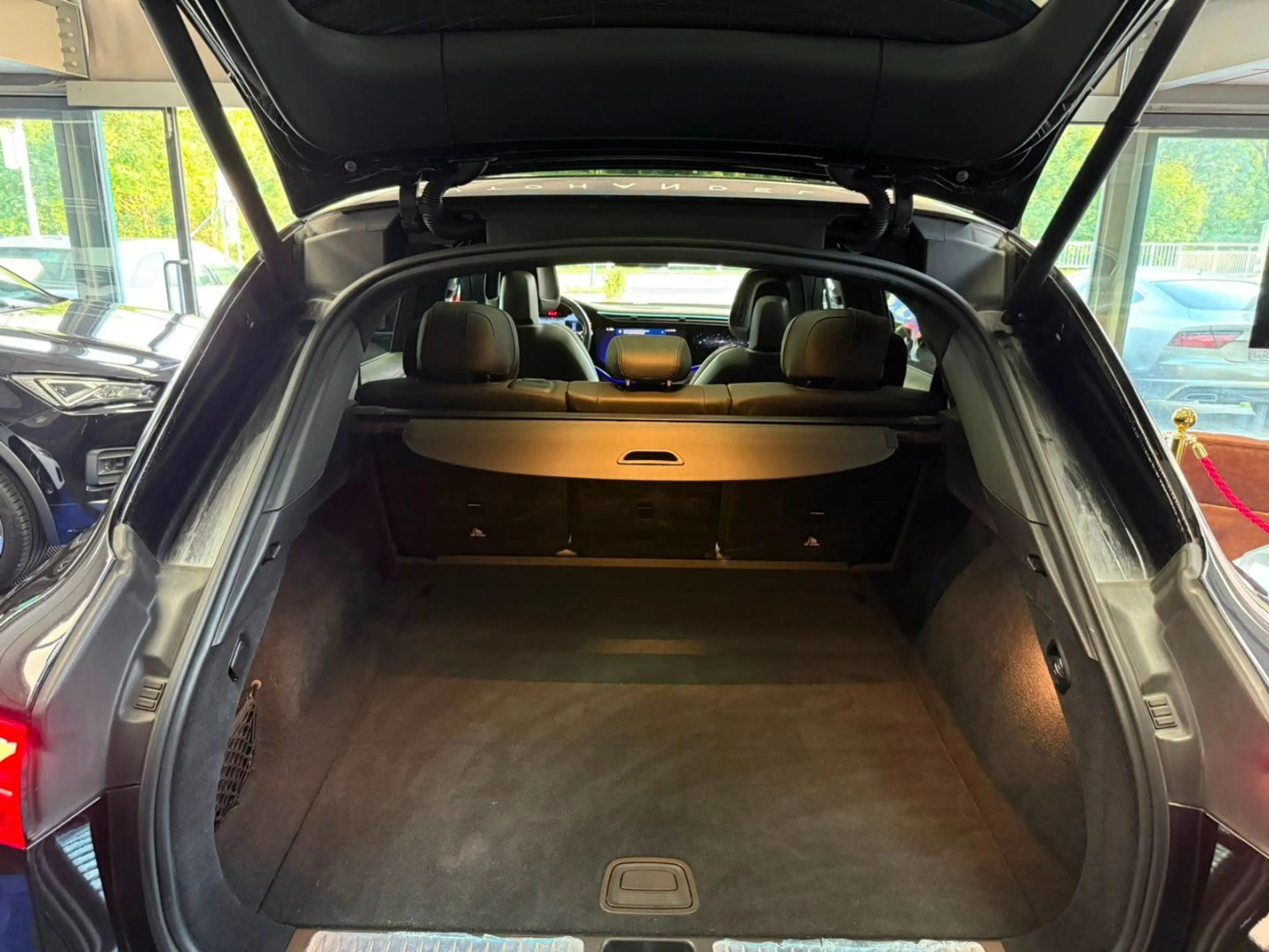 Mercedes-Benz EQS SUV EQS-Klasse EQS 450 AMG Line 4Matic — photo 38