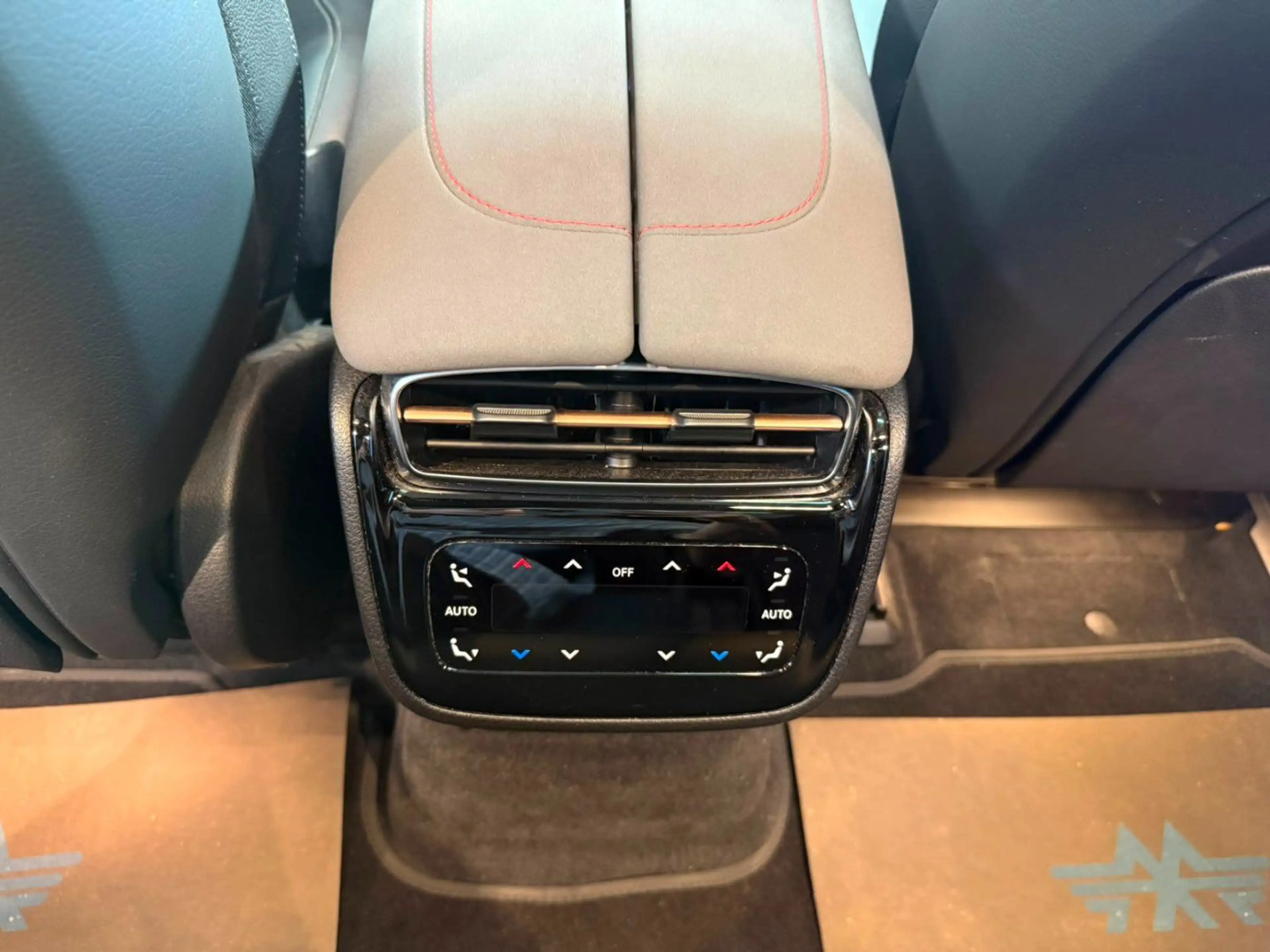 Mercedes-Benz EQS SUV EQS-Klasse EQS 450 AMG Line 4Matic — photo 8