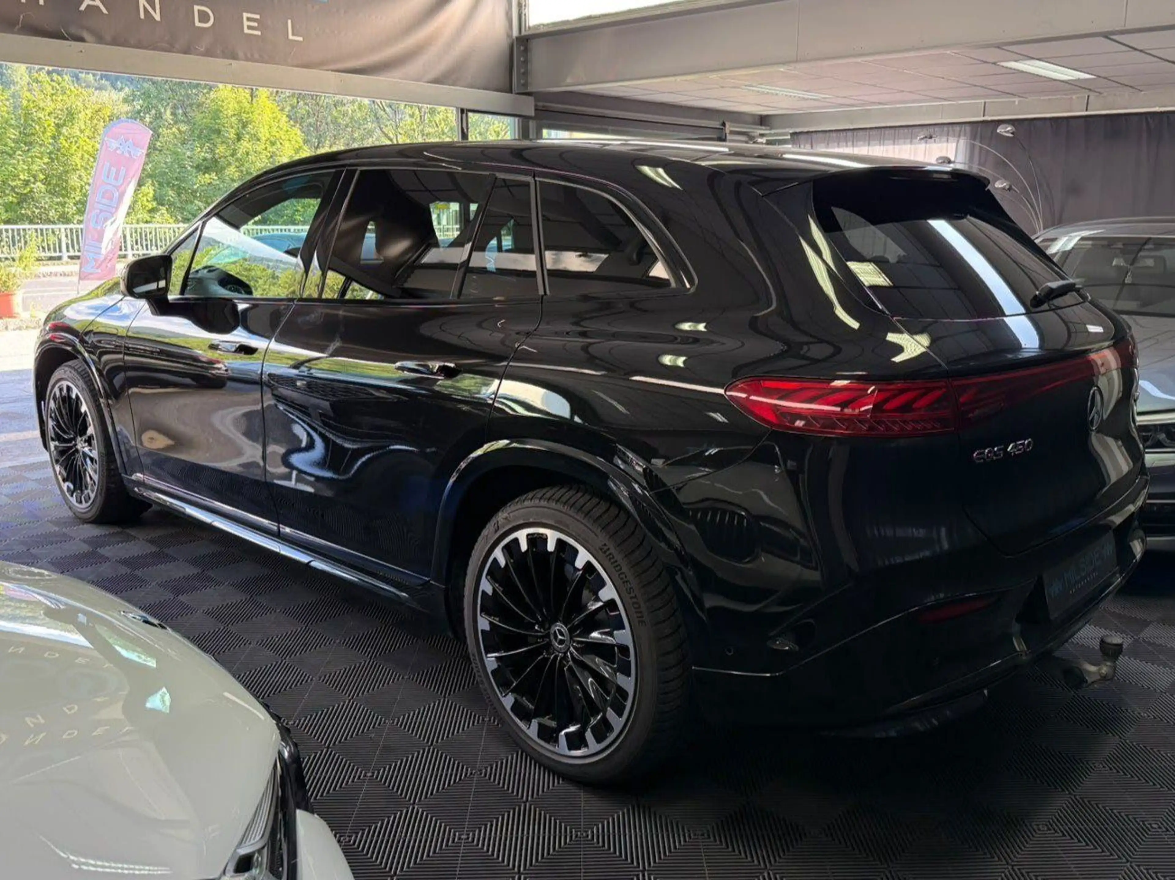 Mercedes-Benz EQS SUV EQS-Klasse EQS 450 AMG Line 4Matic — photo 3