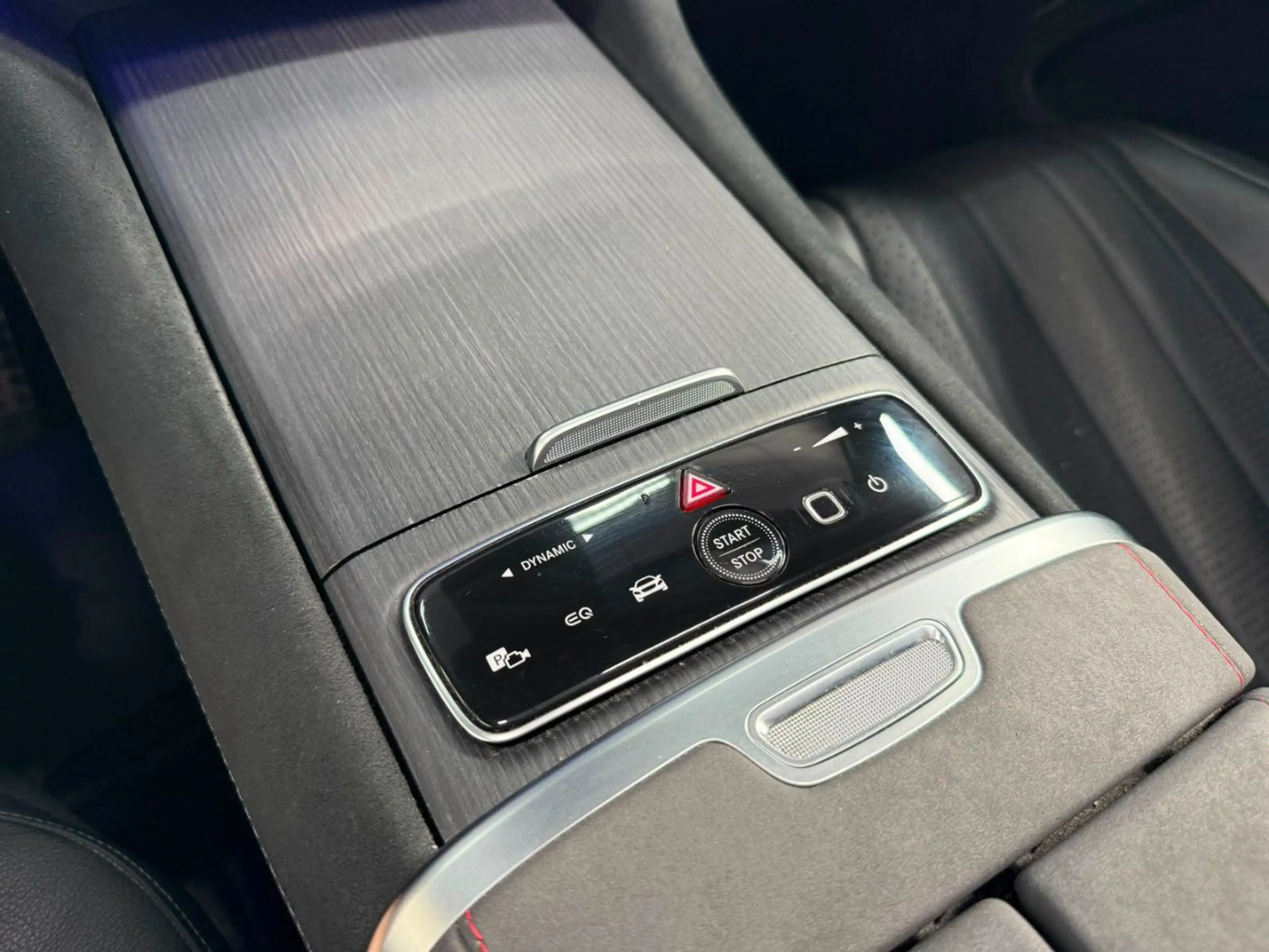 Mercedes-Benz EQS SUV EQS-Klasse EQS 450 AMG Line 4Matic — photo 34