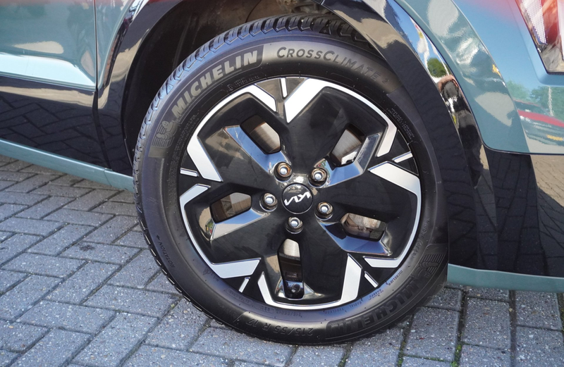 Kia e-Niro EV DynamicLine 64.8 kWh / ACC / Carplay / Camera — photo 2