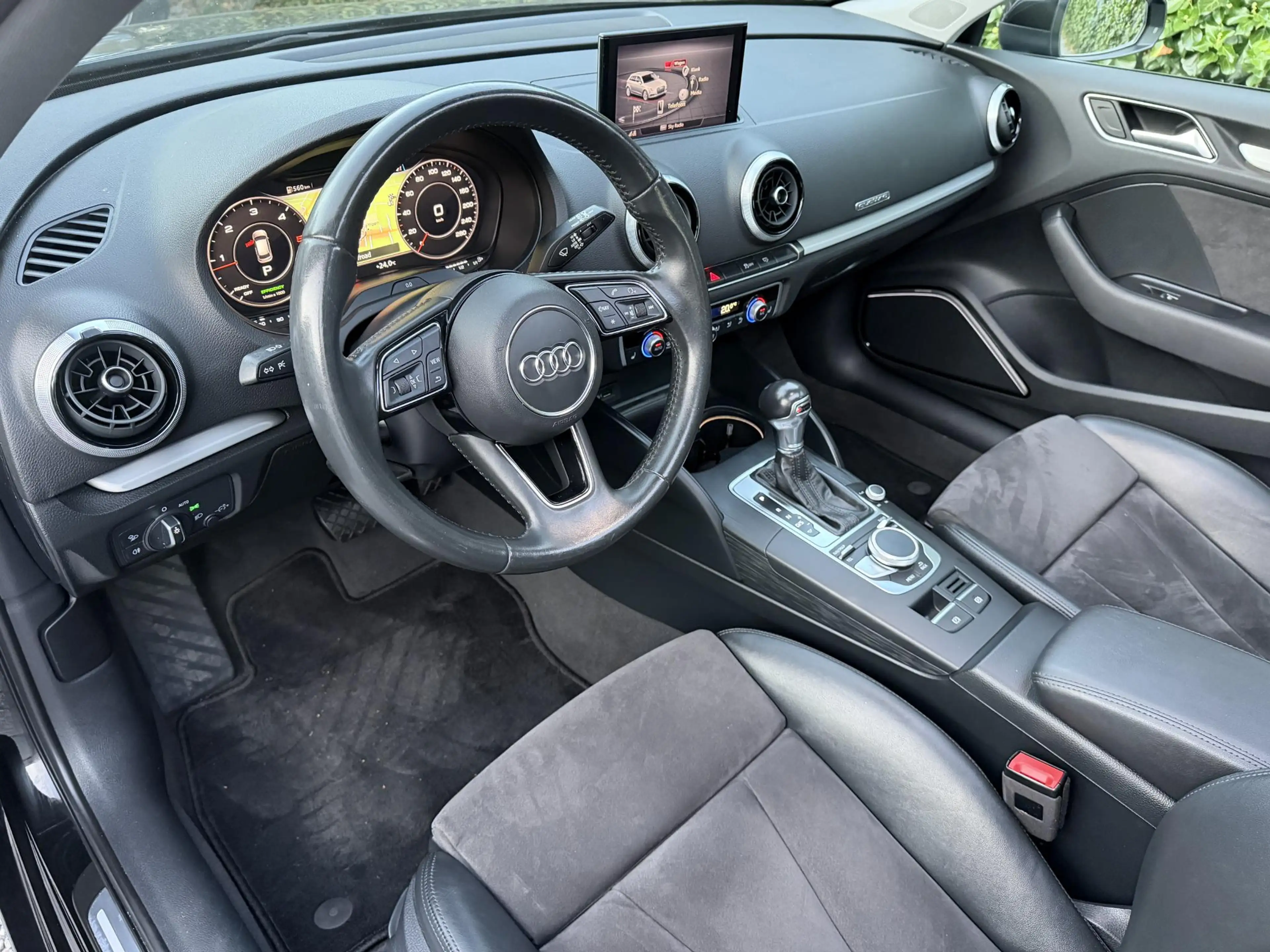 Audi A3 Sportback 2.0 TDI quattro Ambiente Pro Line plus | — photo 9