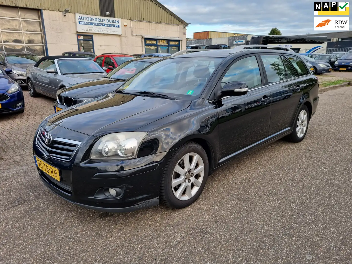 Toyota Avensis Wagon 1.8 VVTi Luna Clima! Bj:2006 NAP! Zwart - 1