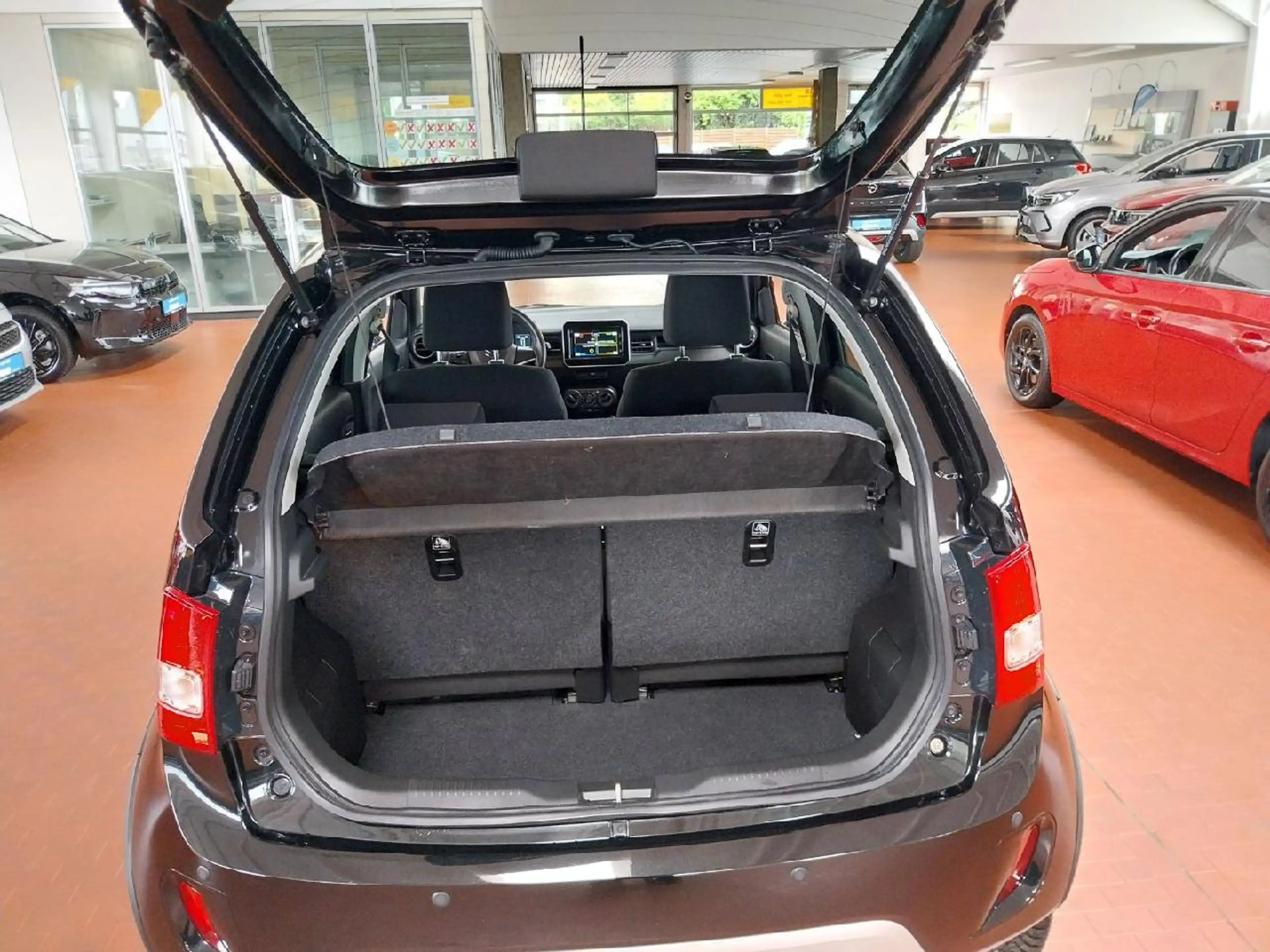 Suzuki Ignis Comfort Automatik Kam SHZ Navi PDC — photo 8