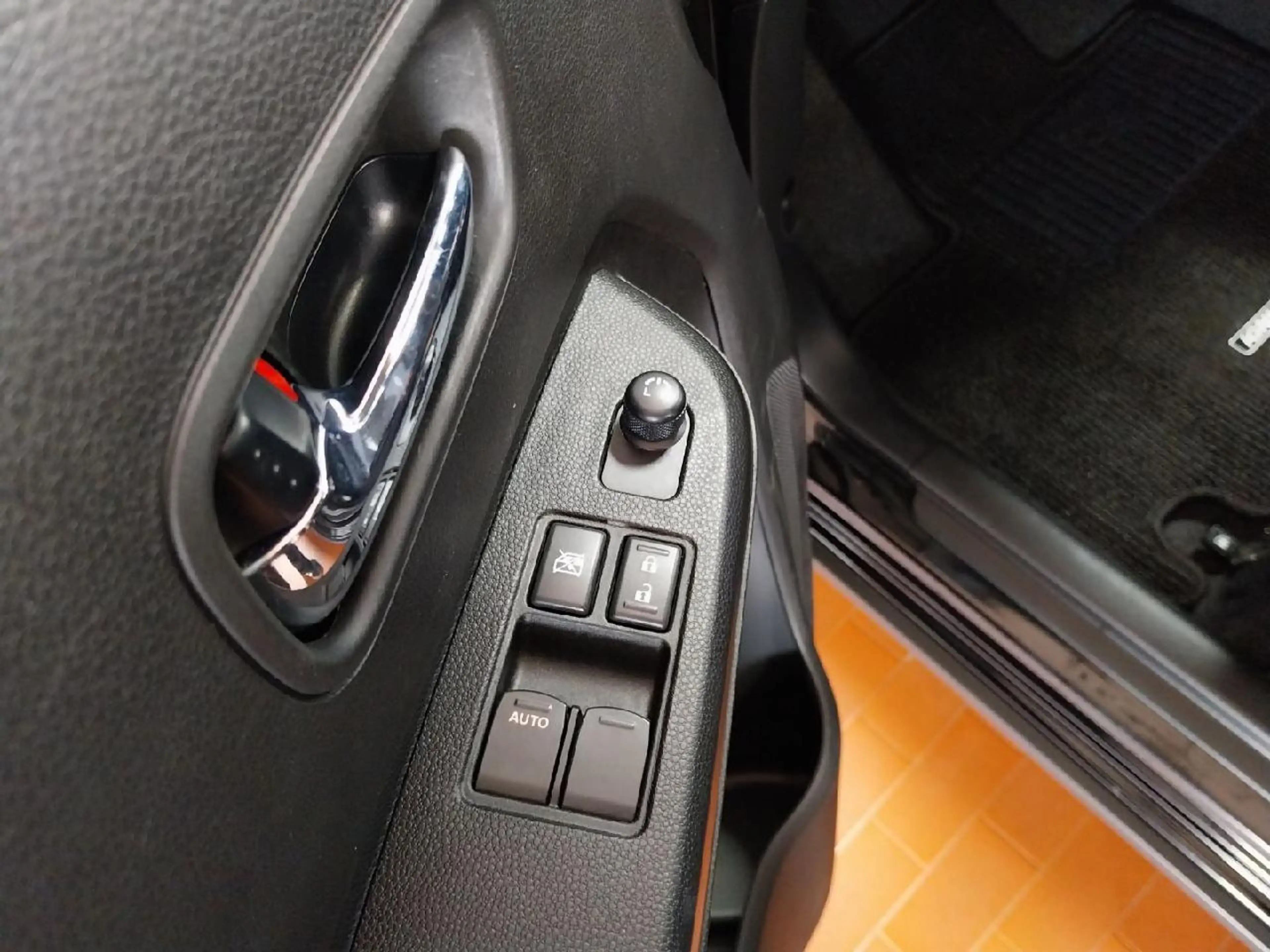 Suzuki Ignis Comfort Automatik Kam SHZ Navi PDC — photo 11