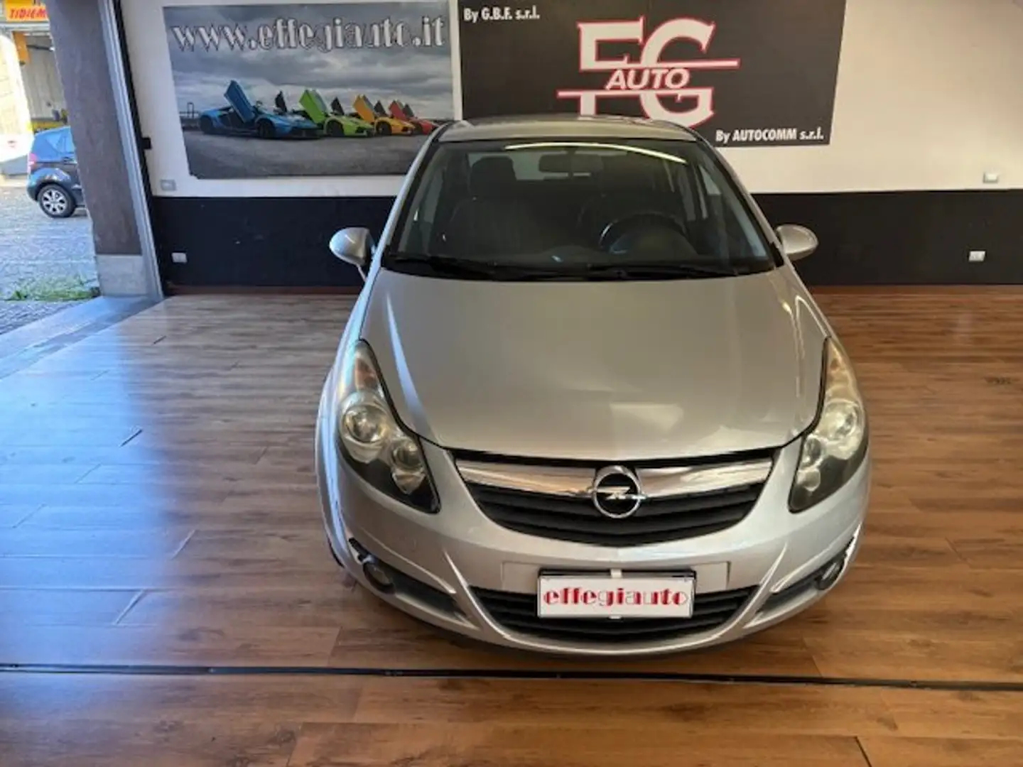 Opel Corsa Corsa IV 2010 5p 1.2 Cosmo 85cv Argent - 2