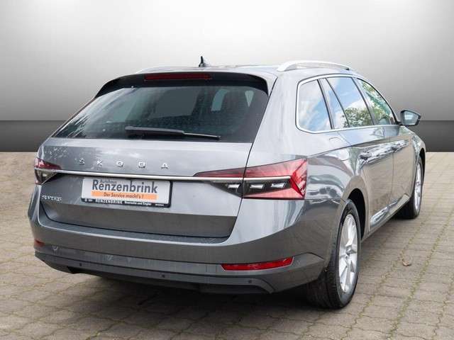 Skoda Superb Combi 2.0 TDI Style DSG AHK*MATRIX*360°