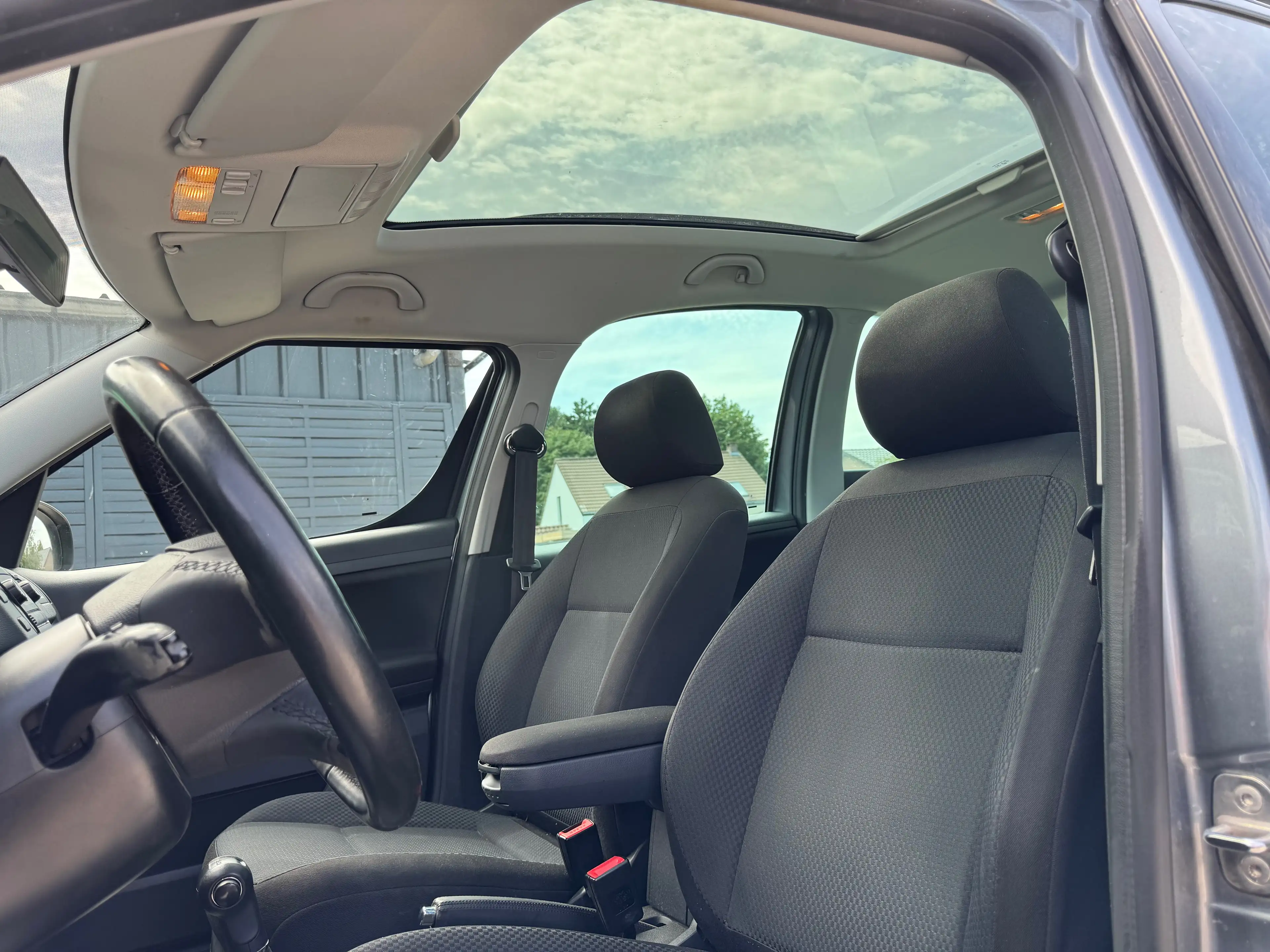 Skoda Roomster Roomster 1.2 TSI Tour de France Plus DSG — photo 9