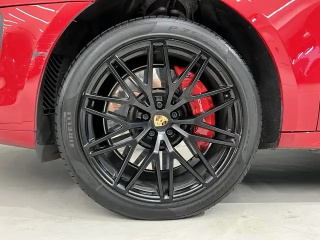 Porsche Macan view 10