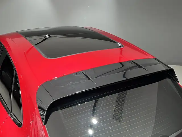 Porsche Macan view 13