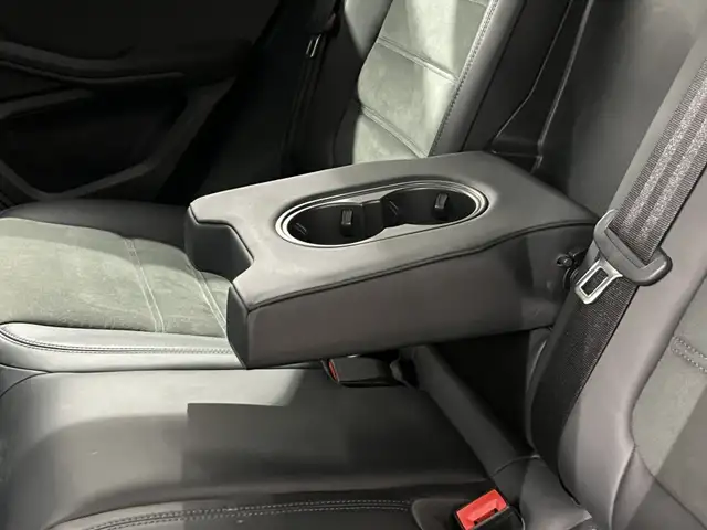 Porsche Macan view 29