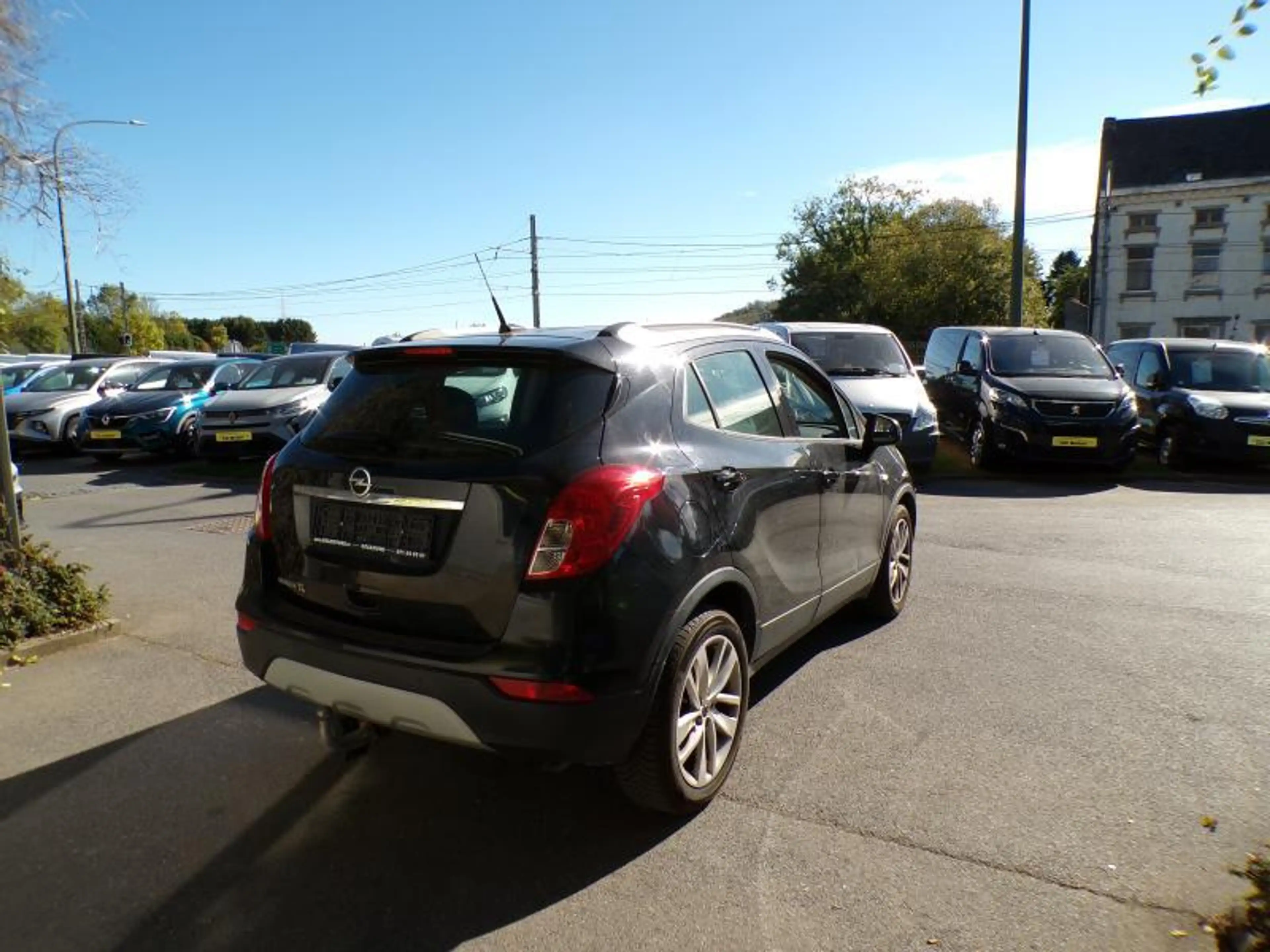 Opel Mokka X 1.6 115cv noir 01/17 Airco GPS Cruise Capteurs — photo 4