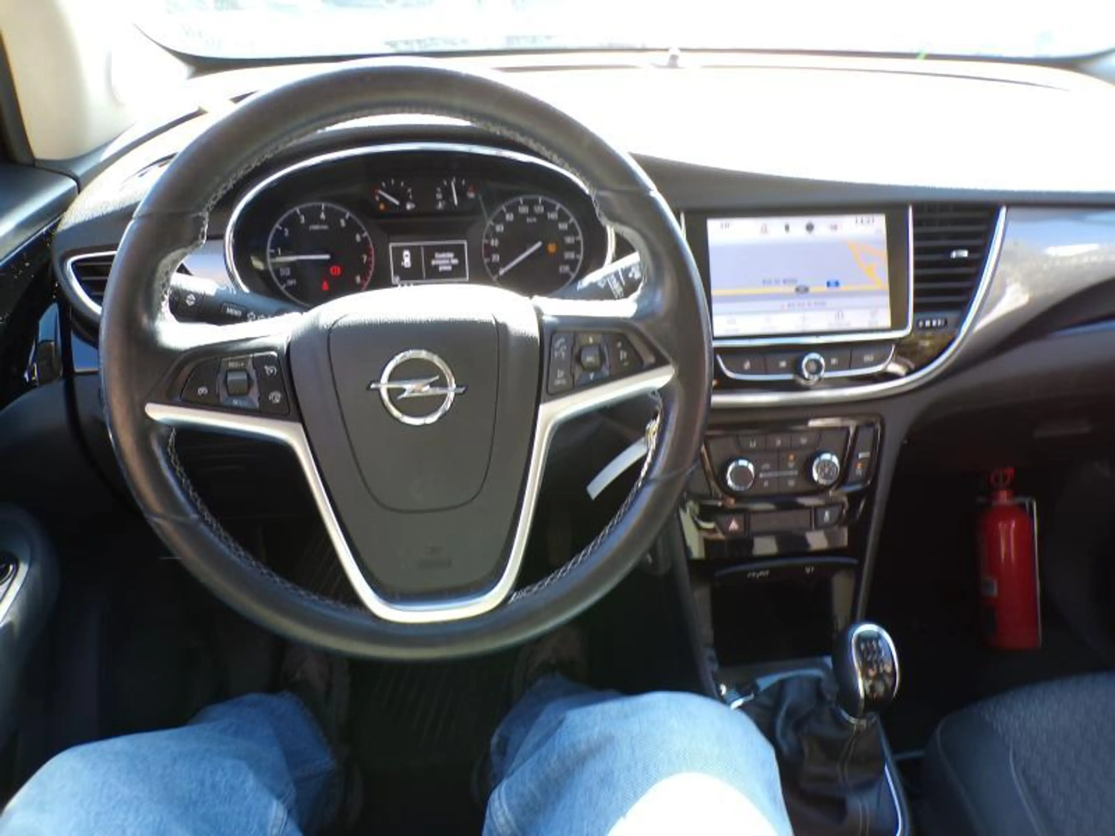 Opel Mokka X 1.6 115cv noir 01/17 Airco GPS Cruise Capteurs — photo 11