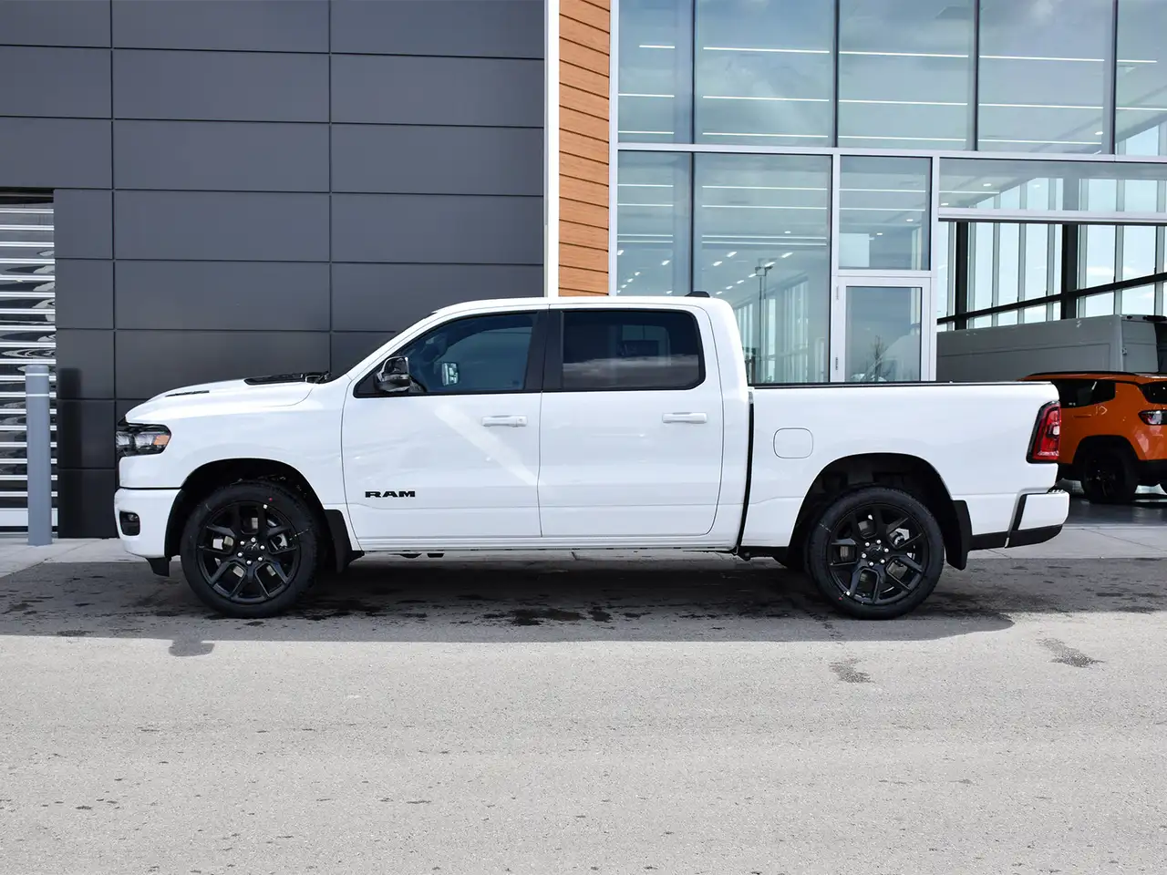 RAM 1500 снимка RAM 1500