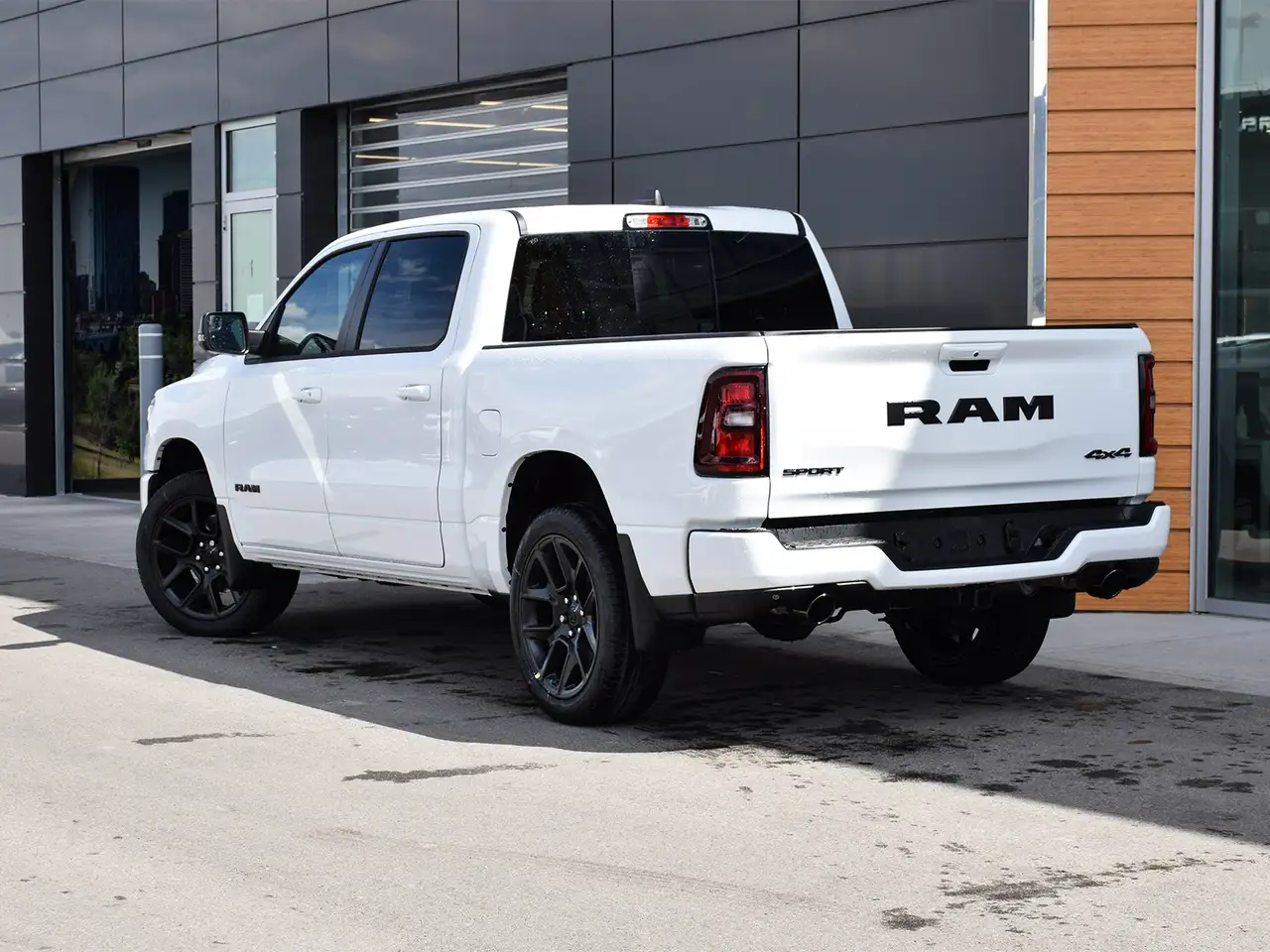 RAM 1500 снимка RAM 1500