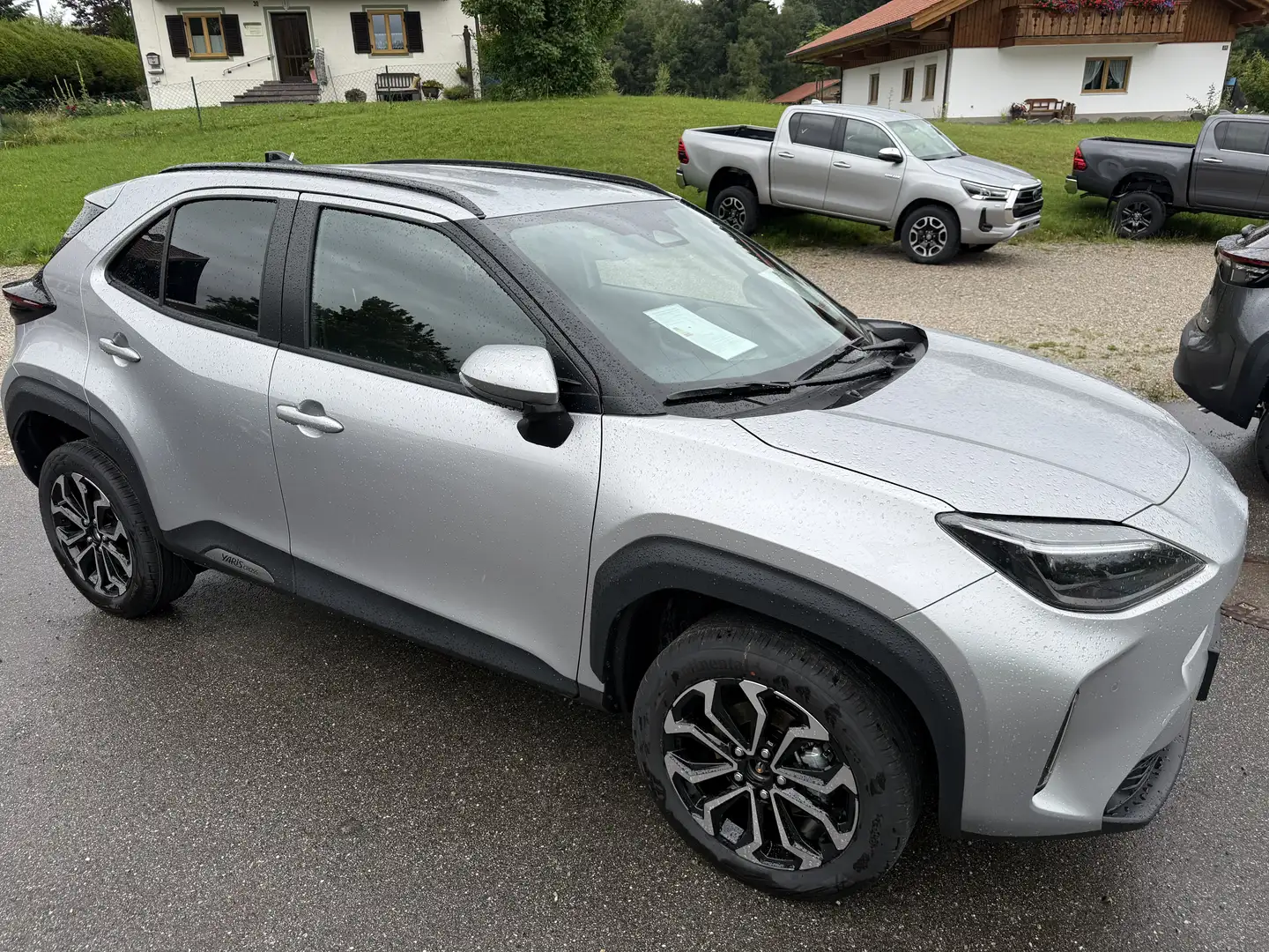 Toyota Yaris Cross Hybrid Teamplayer Gris - 1
