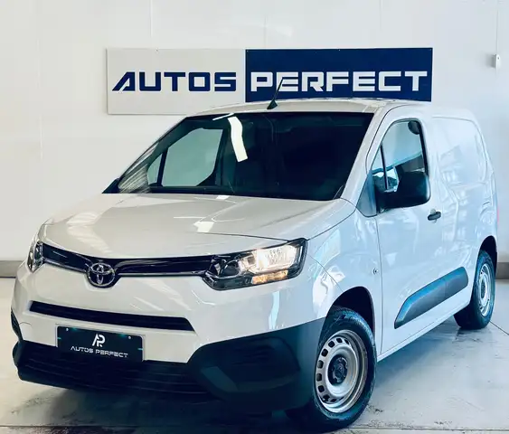 Toyota Proace City 1.2 *12.465km* GARANTIE JUSQU'A 2034 *ETAT NEUF*