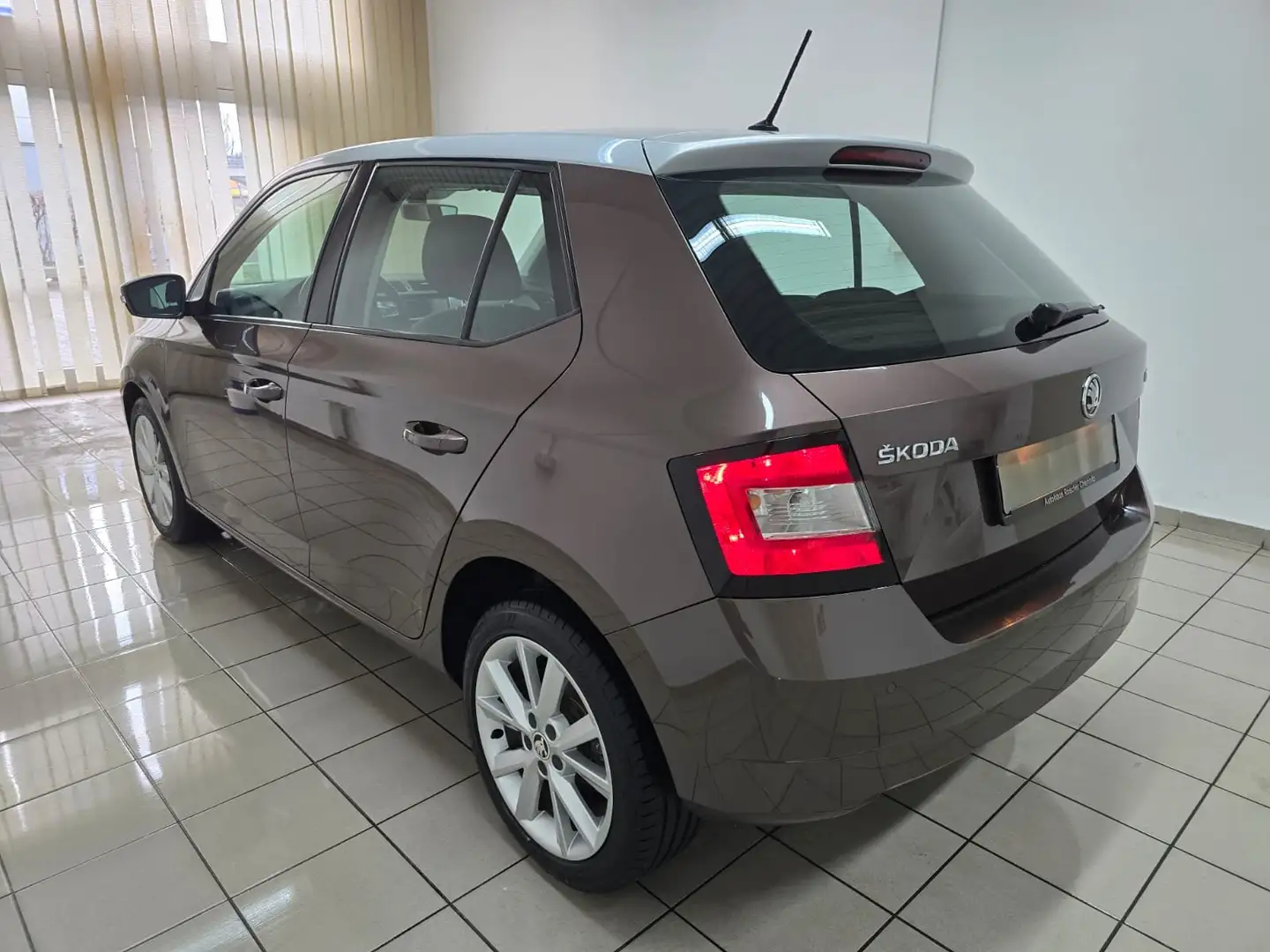 Skoda Fabia 1.2 TSI Colour Concept/Comfort Paket 2 farbig Bruin - 2