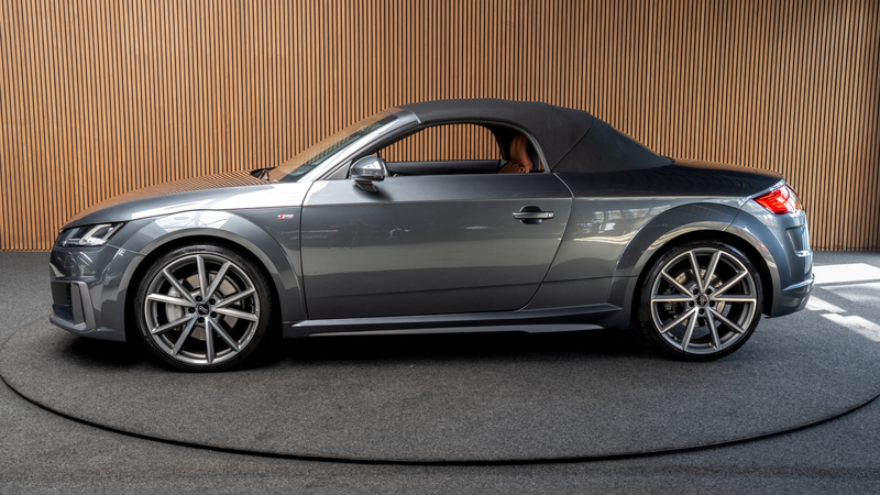Audi TT Roadster 45 TFSI quattro Pro Line S Competition B& — photo 2